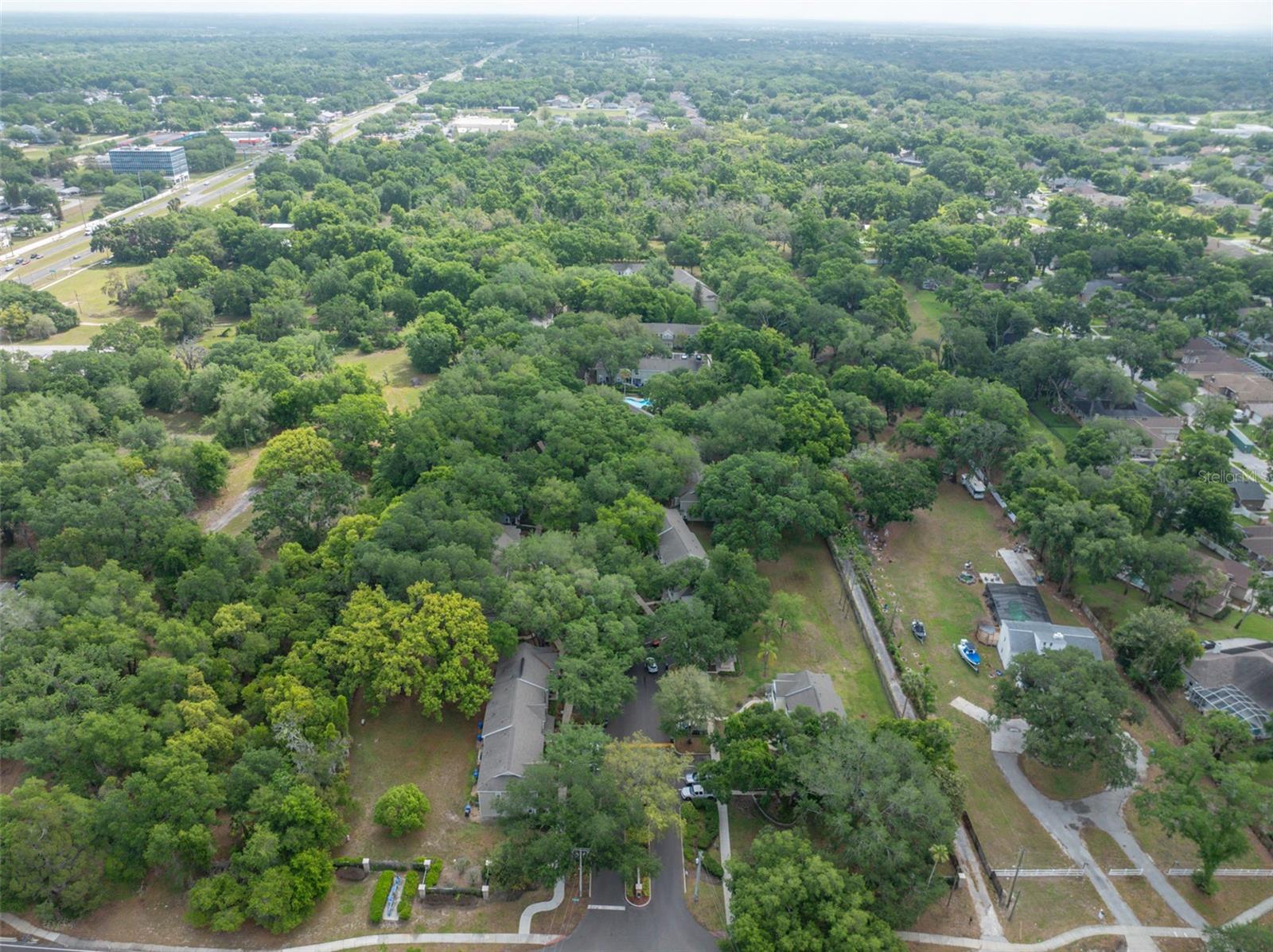 OAK VALLEY TWNHMS - Residential