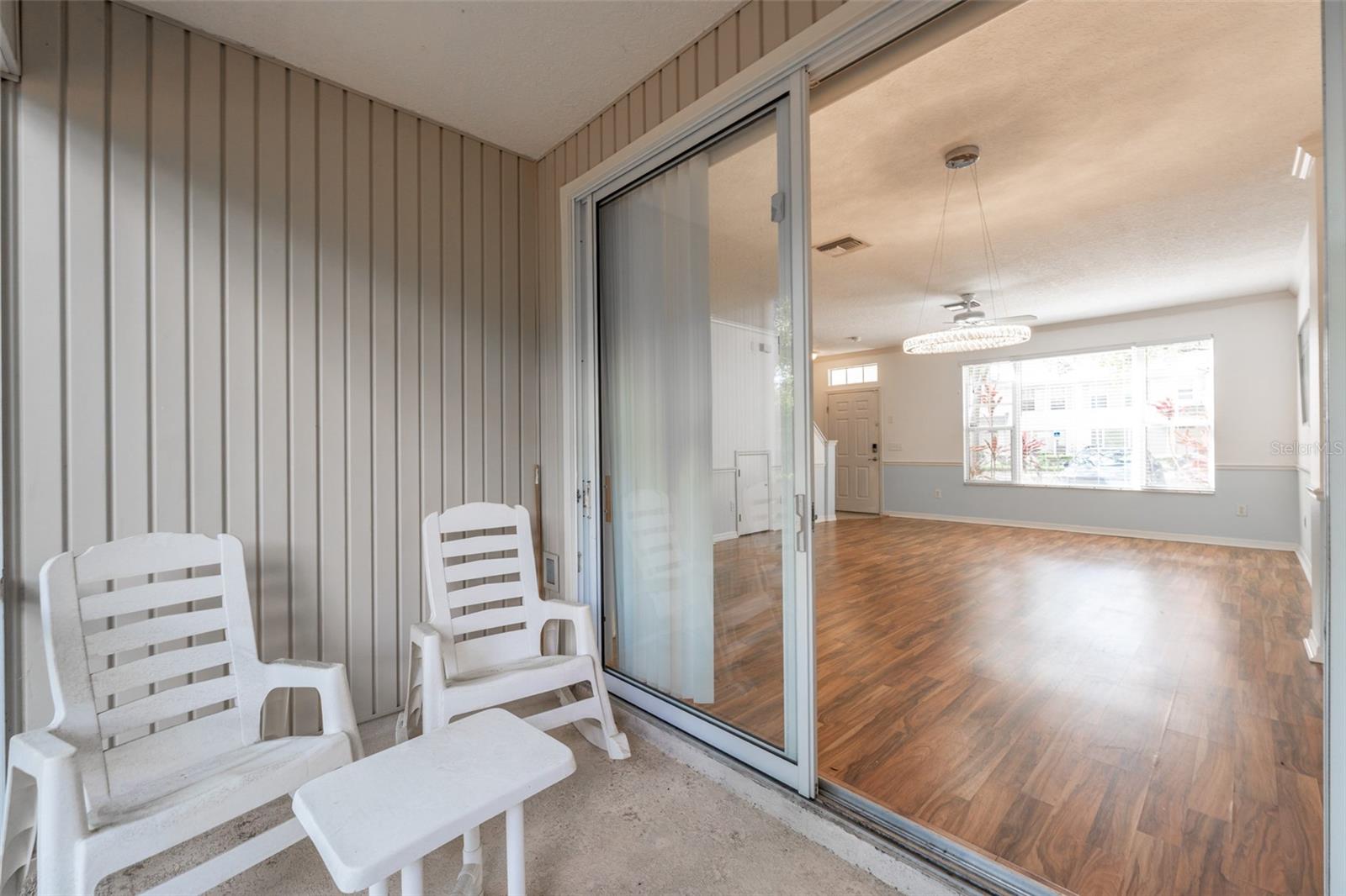 OAK VALLEY TWNHMS - Residential