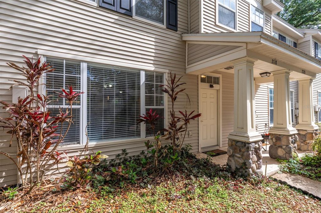 Photo of 2118 Golden Oak Ln, Valrico, FL 33594 (MLS # TB8497732)