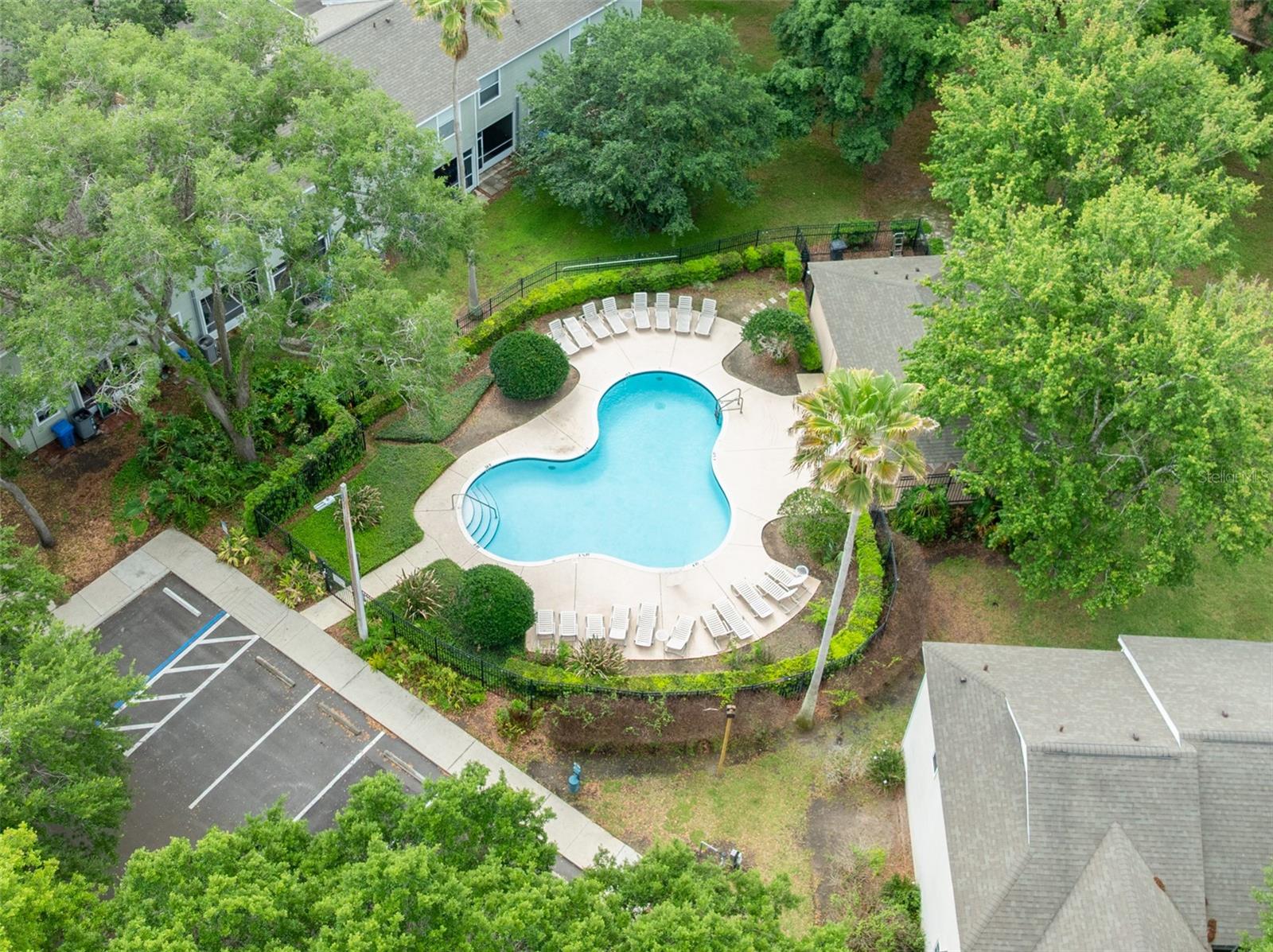 OAK VALLEY TWNHMS - Residential