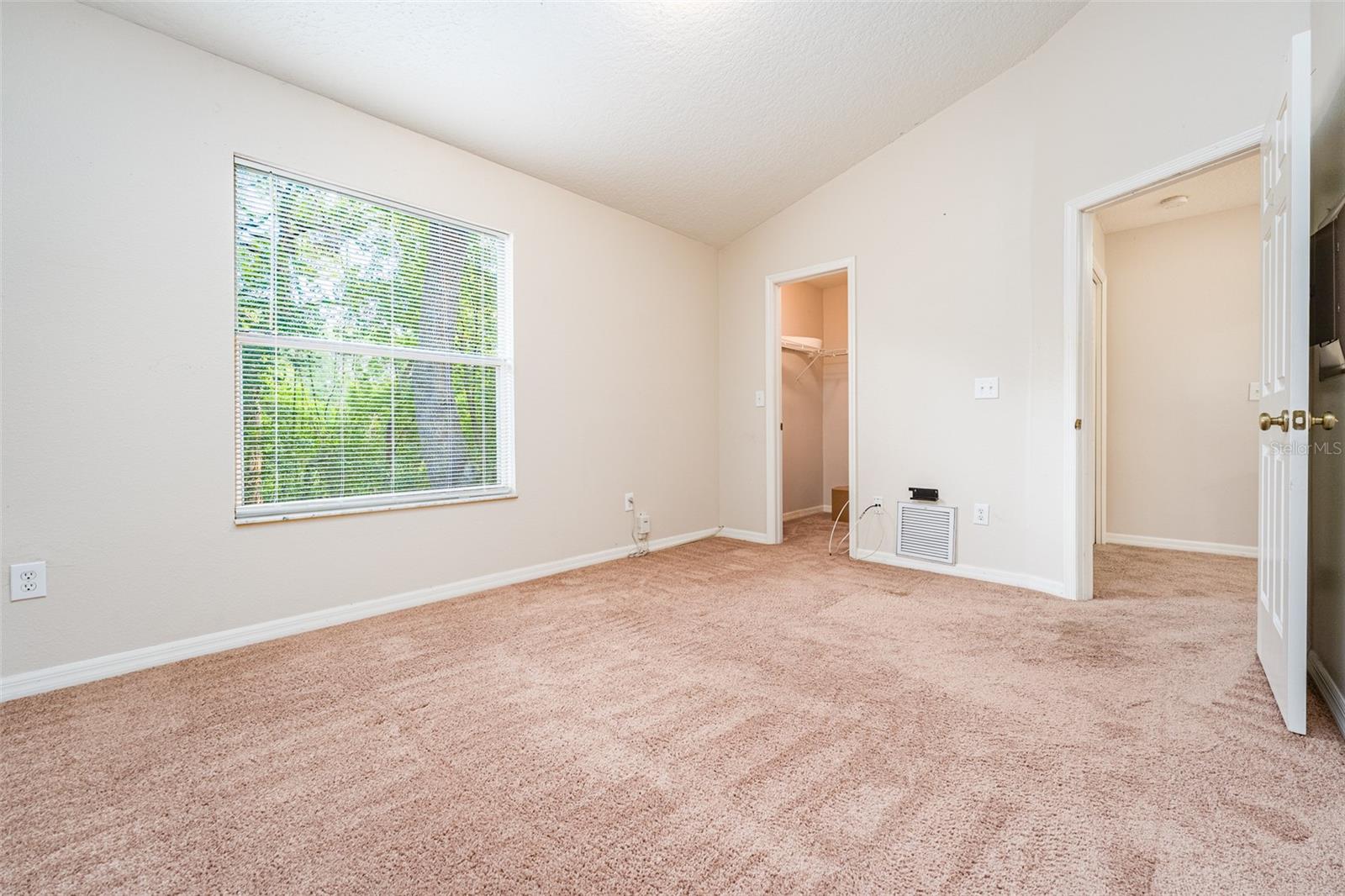 OAK VALLEY TWNHMS - Residential