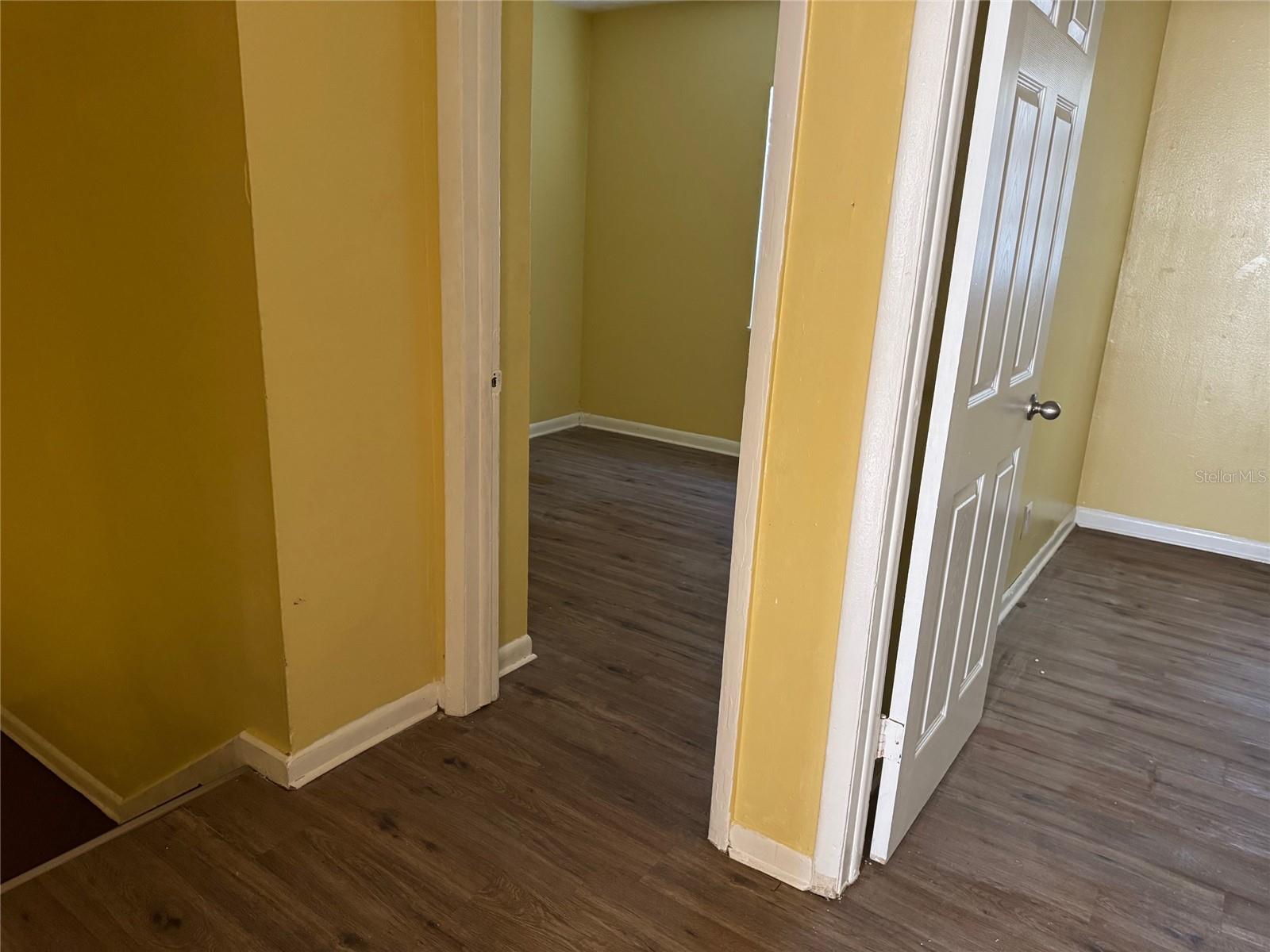 HULINGS SUB TR 05 OAK - Residential Lease