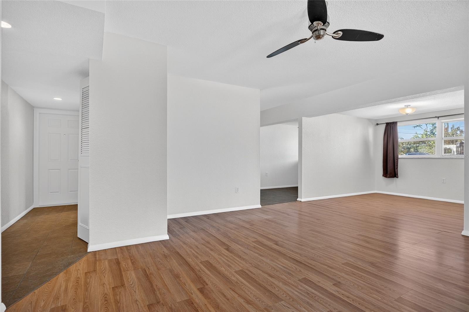 2136 BARKSDALE STREET