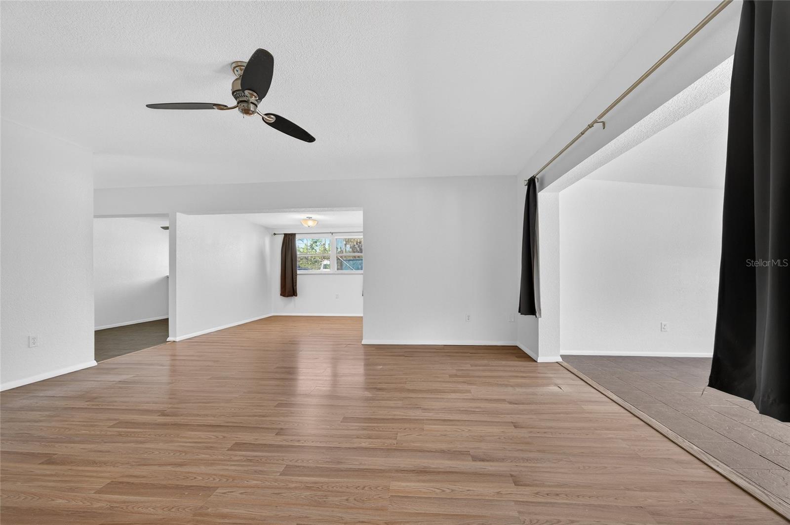 2136 BARKSDALE STREET