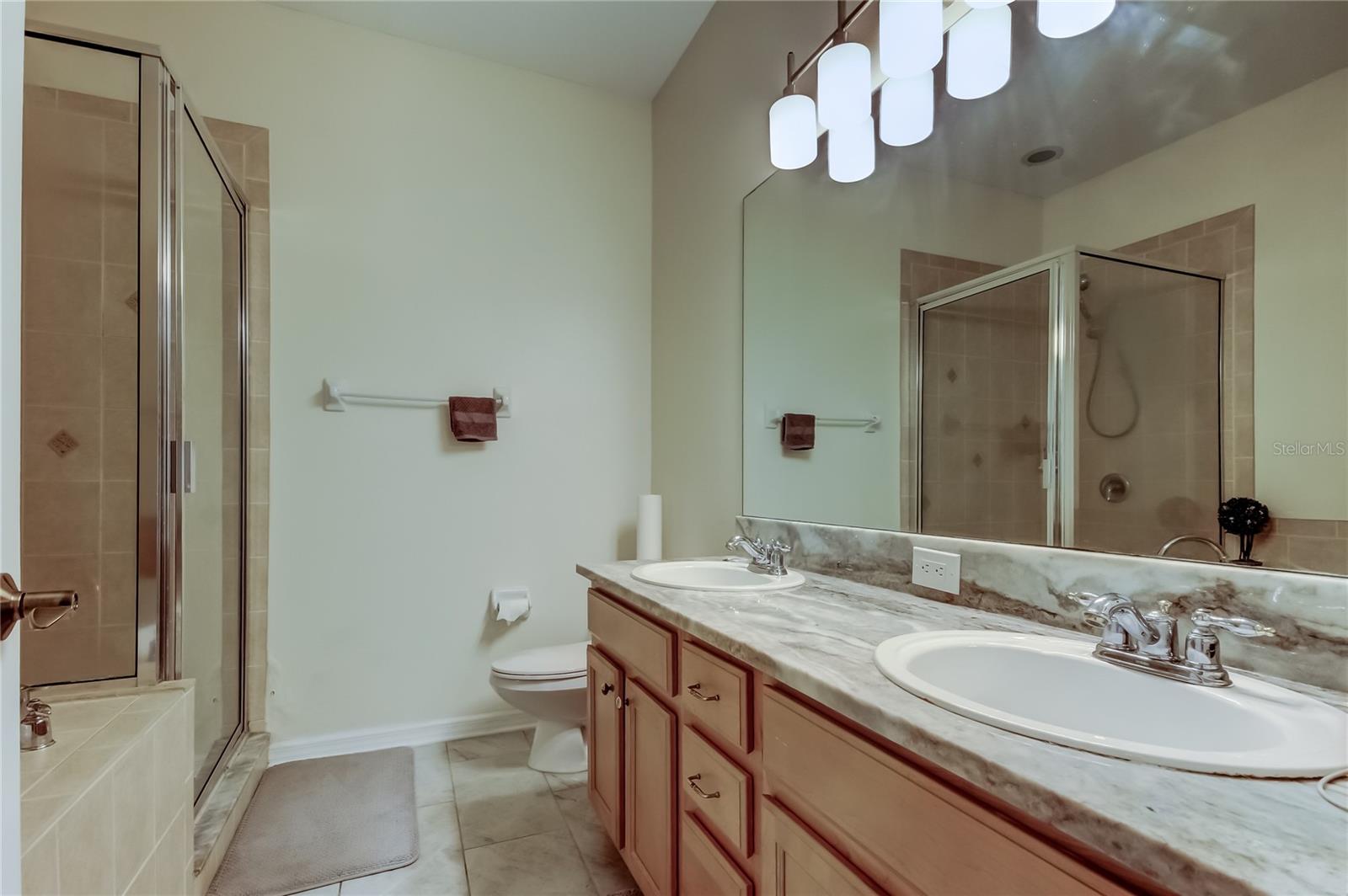 SOUTH HAMPTON - Residential