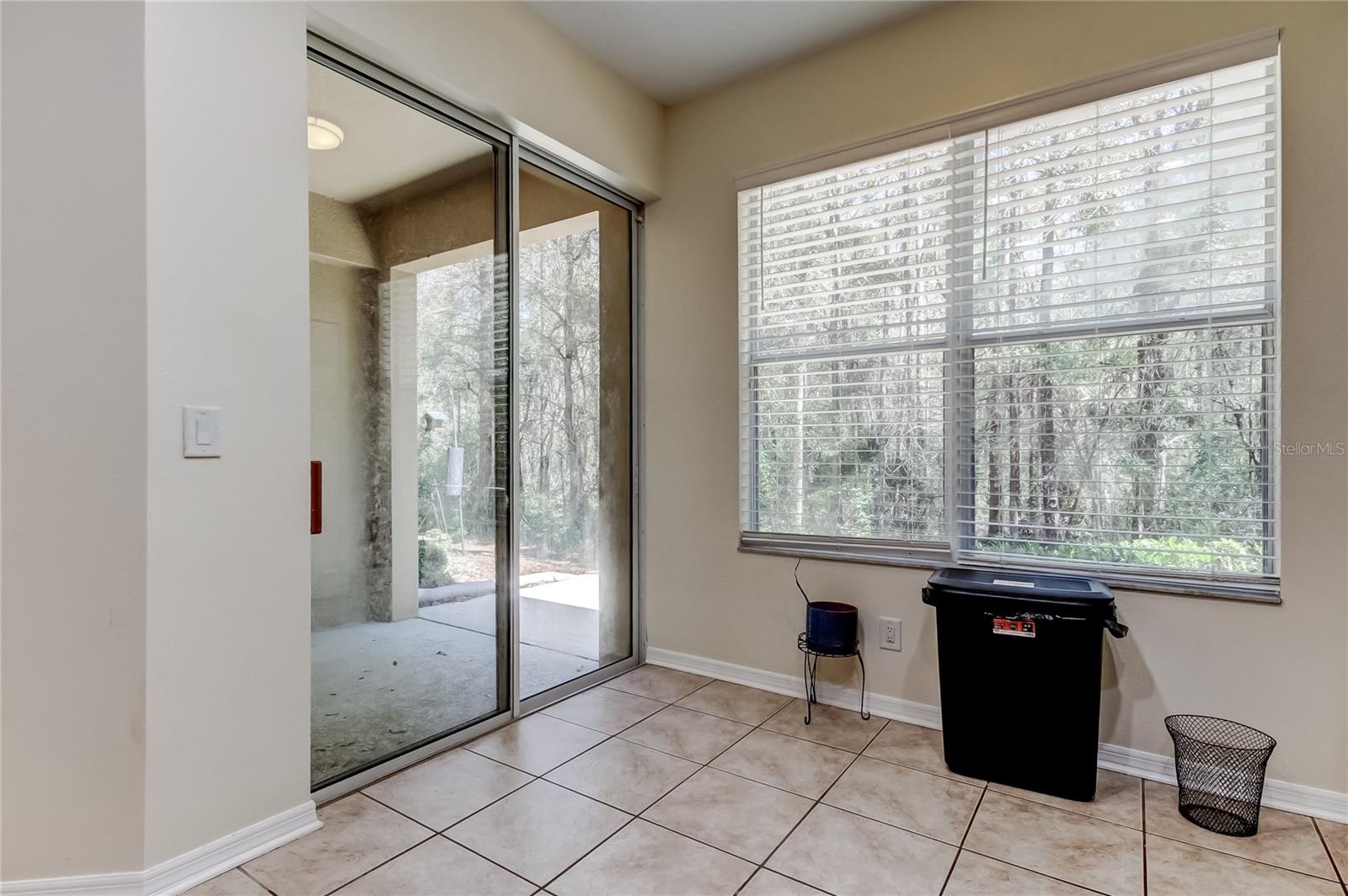 SOUTH HAMPTON - Residential