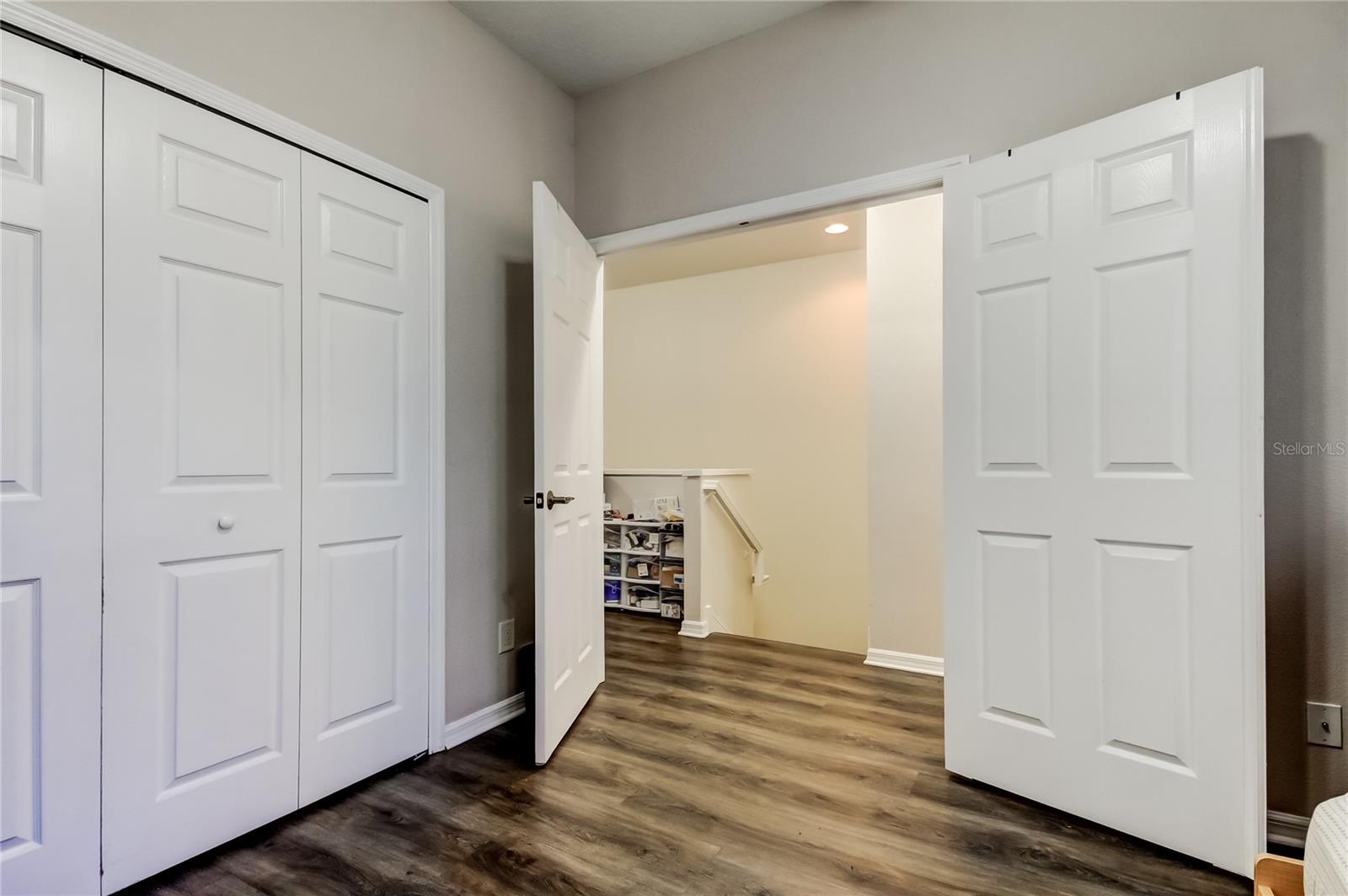 SOUTH HAMPTON - Residential