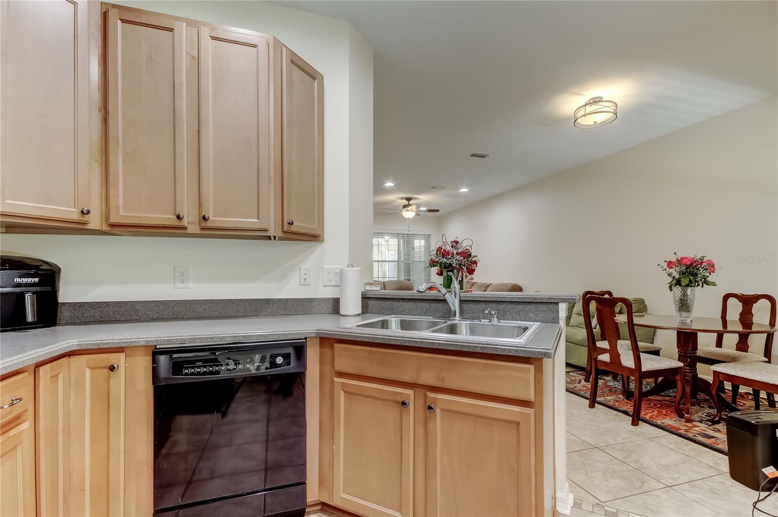 SOUTH HAMPTON - Residential