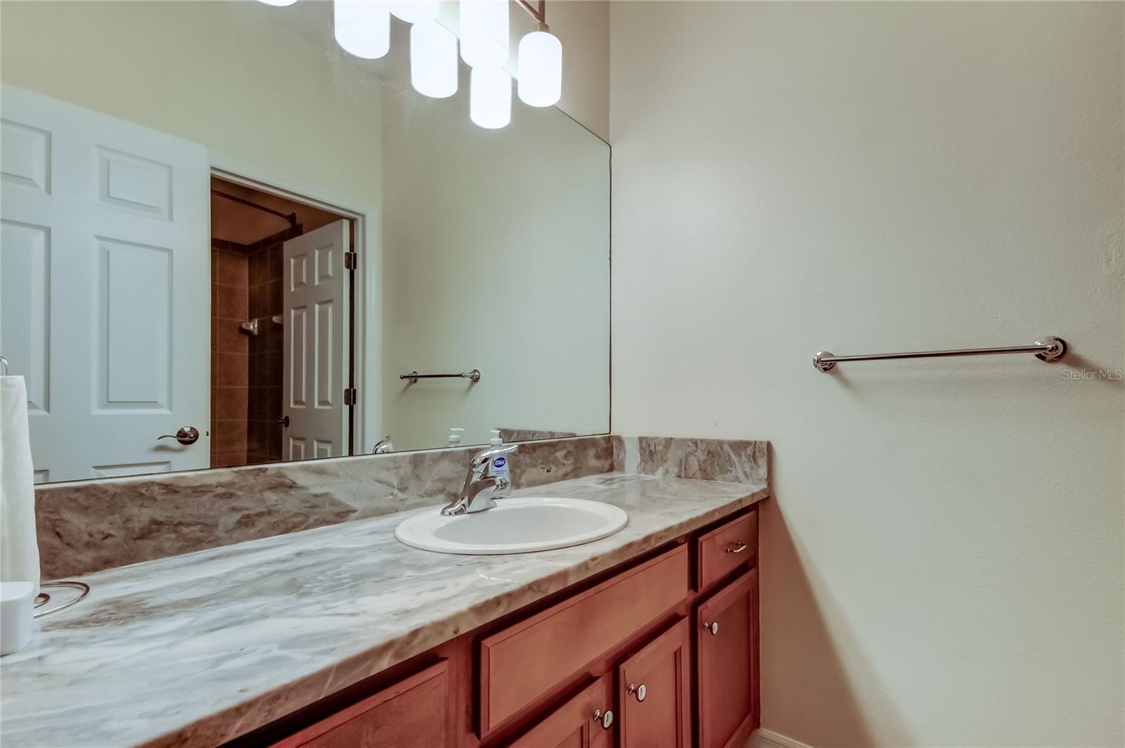 SOUTH HAMPTON - Residential