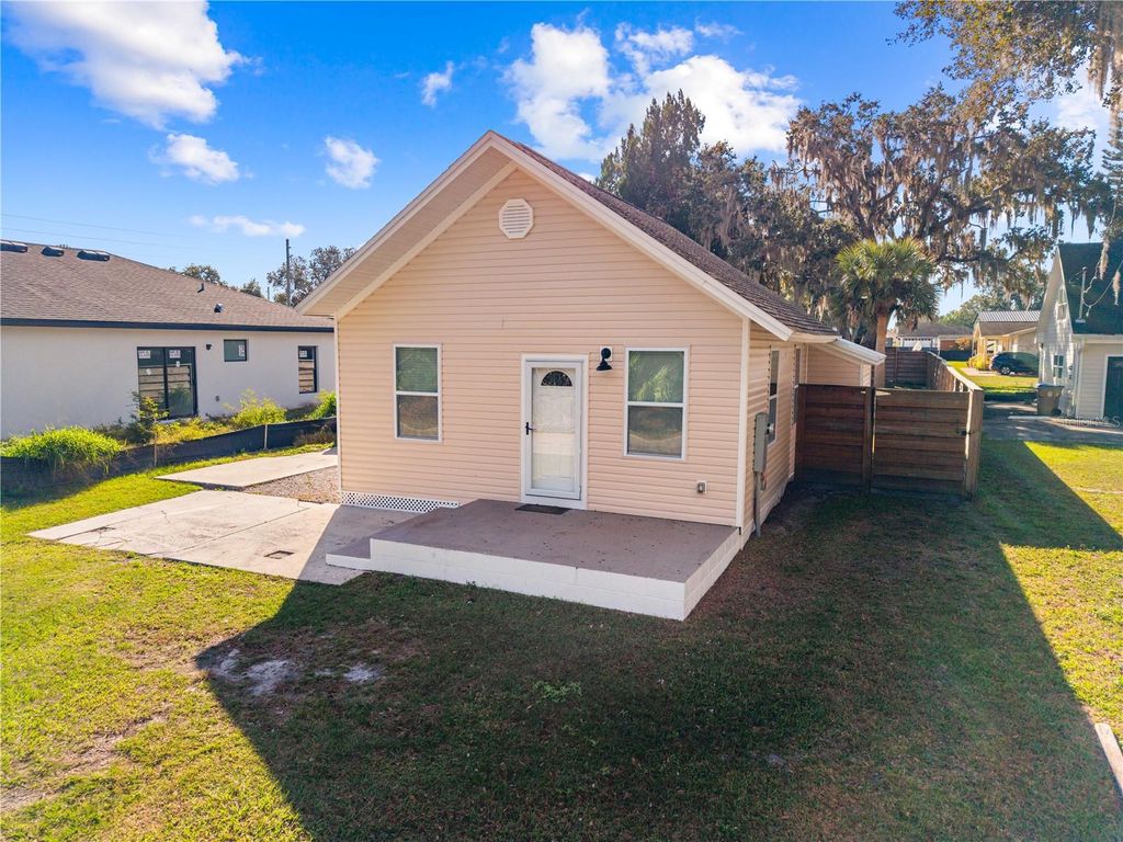 Photo of 315 E 5th Street, Saint Cloud, FL 34769 (MLS # S5141520)