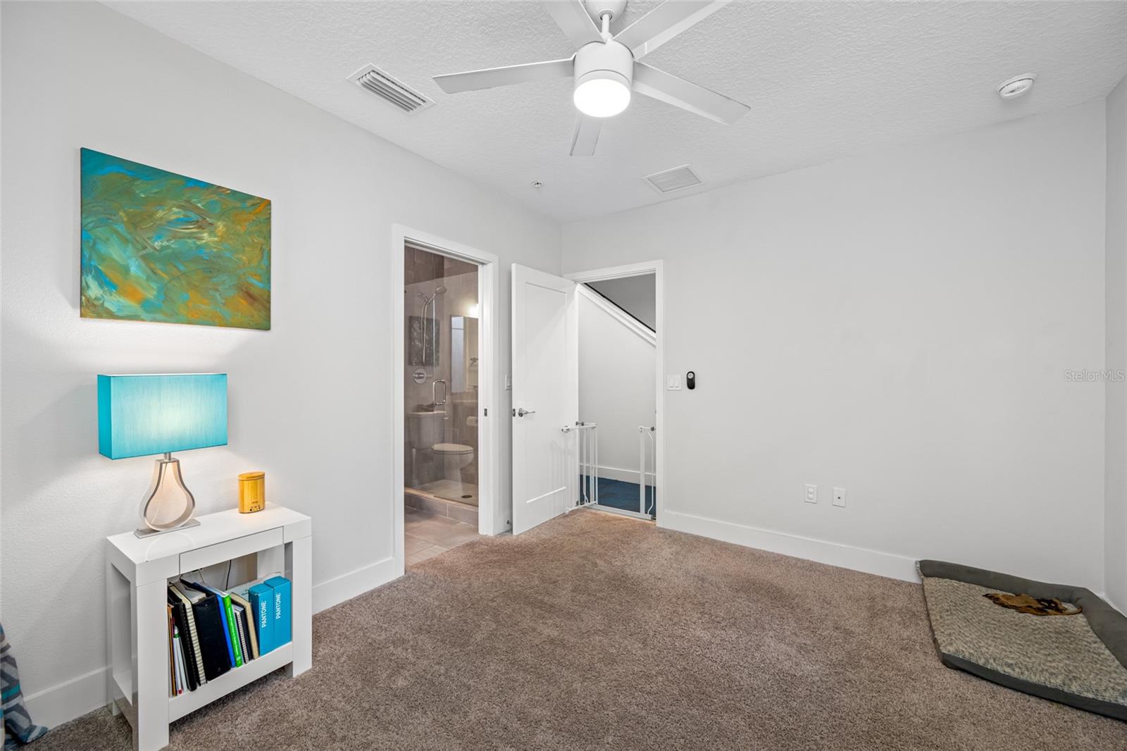 UPTOWN KENWOOD TOWNHOMES - Residential Lease