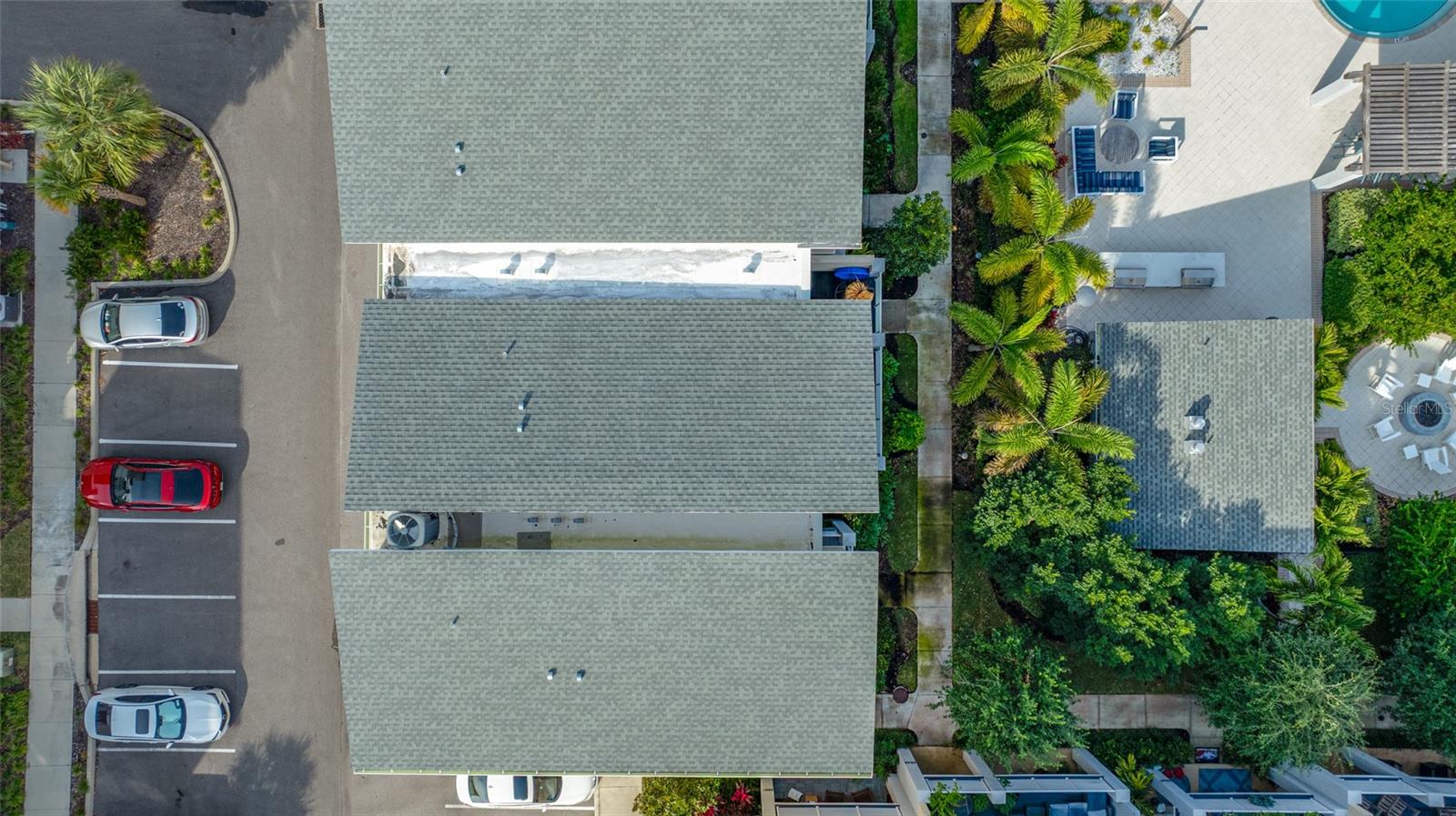 UPTOWN KENWOOD TOWNHOMES - Residential Lease