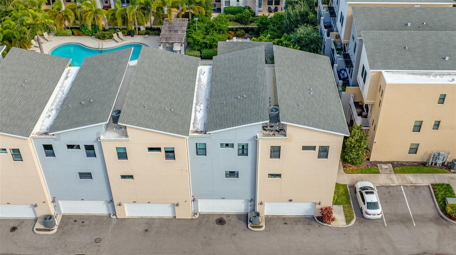 UPTOWN KENWOOD TOWNHOMES - Residential Lease