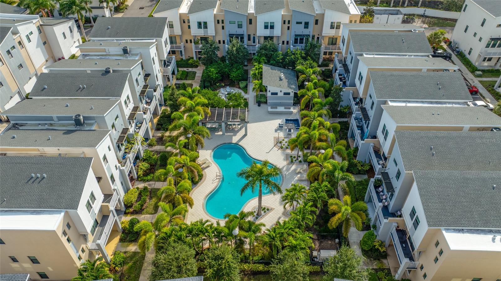 UPTOWN KENWOOD TOWNHOMES - Residential Lease
