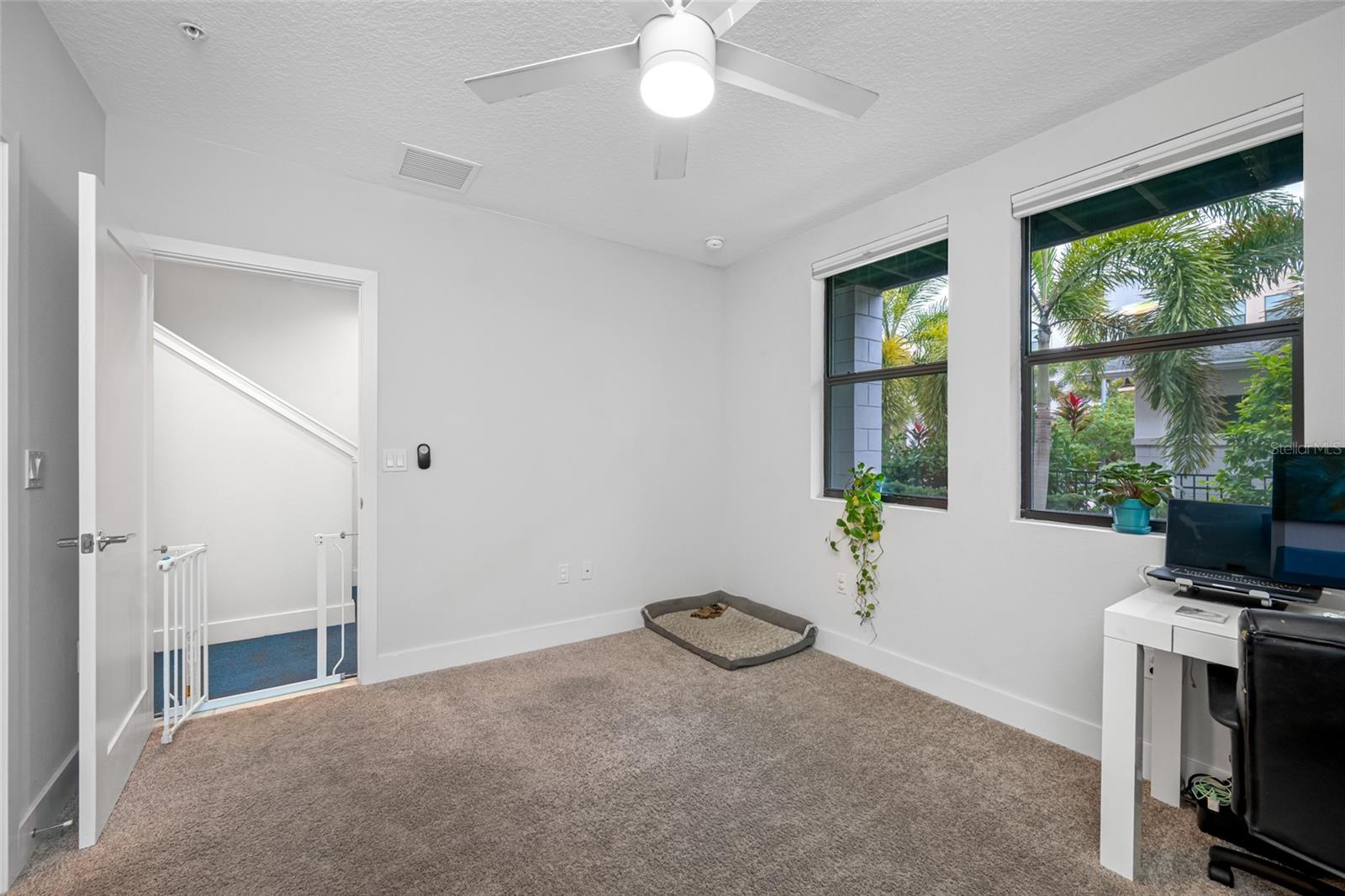 UPTOWN KENWOOD TOWNHOMES - Residential Lease