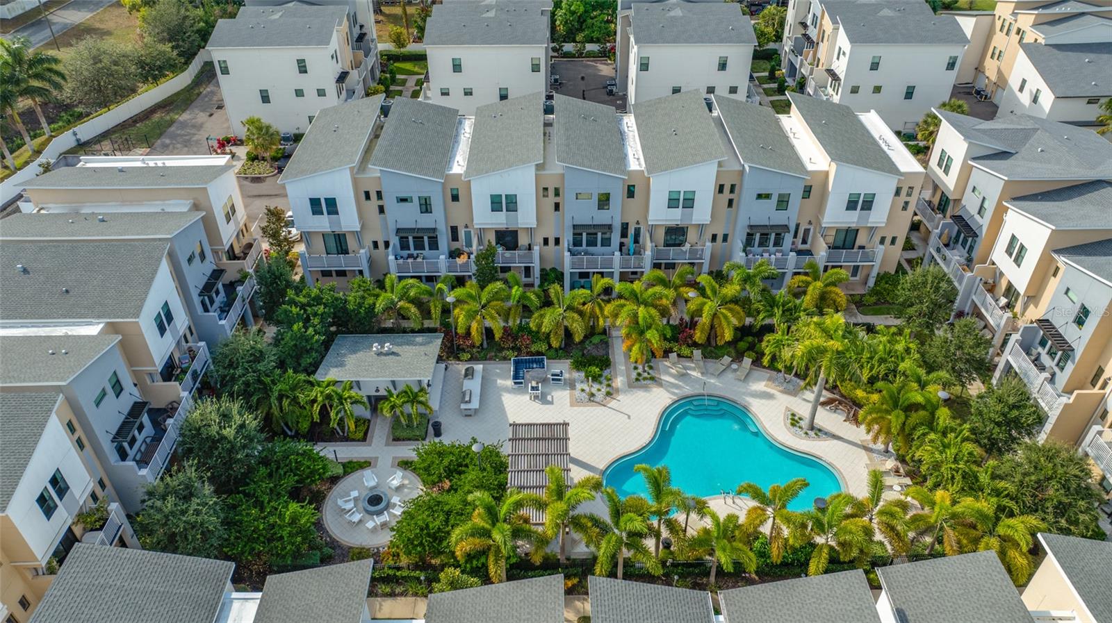 UPTOWN KENWOOD TOWNHOMES - Residential Lease