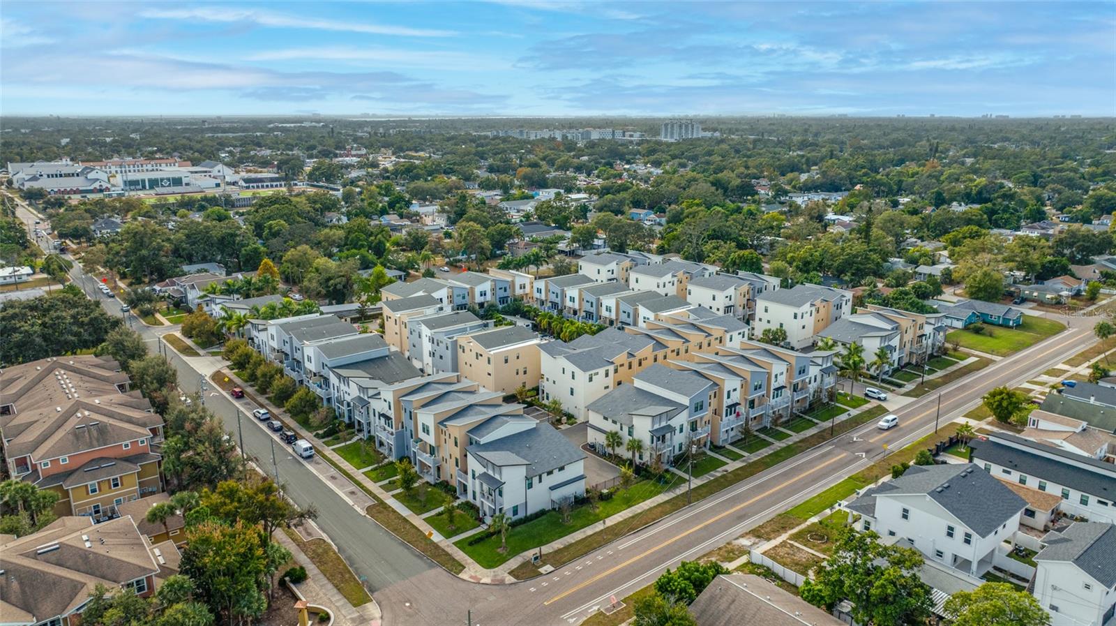 UPTOWN KENWOOD TOWNHOMES - Residential Lease
