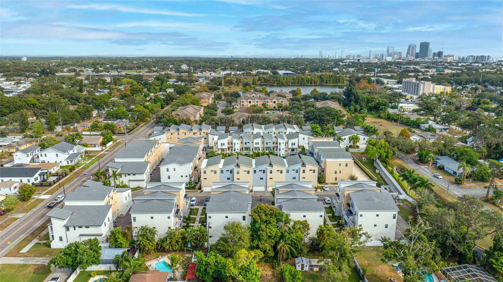 UPTOWN KENWOOD TOWNHOMES - Residential Lease