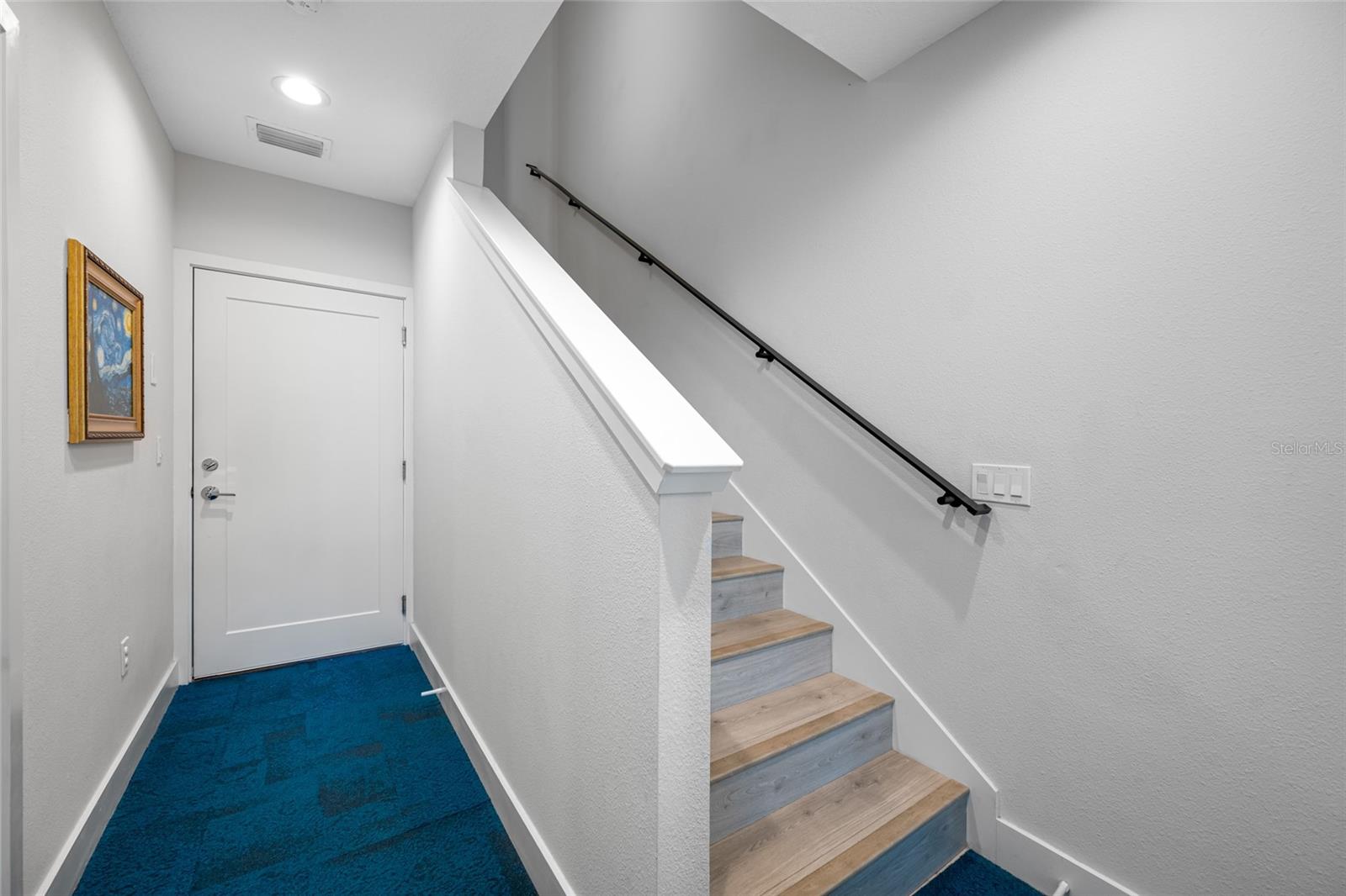 UPTOWN KENWOOD TOWNHOMES - Residential Lease