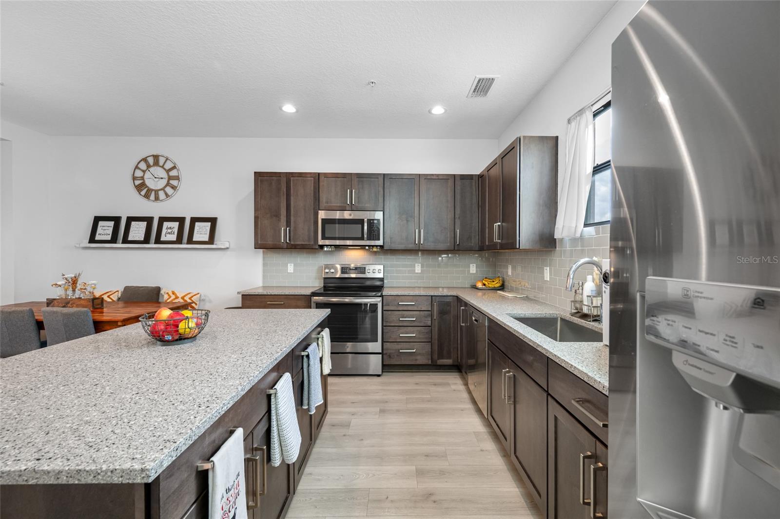 UPTOWN KENWOOD TOWNHOMES - Residential Lease
