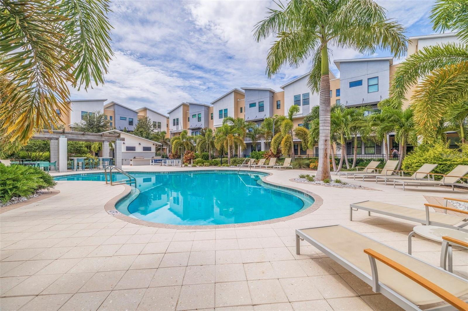 UPTOWN KENWOOD TOWNHOMES - Residential Lease