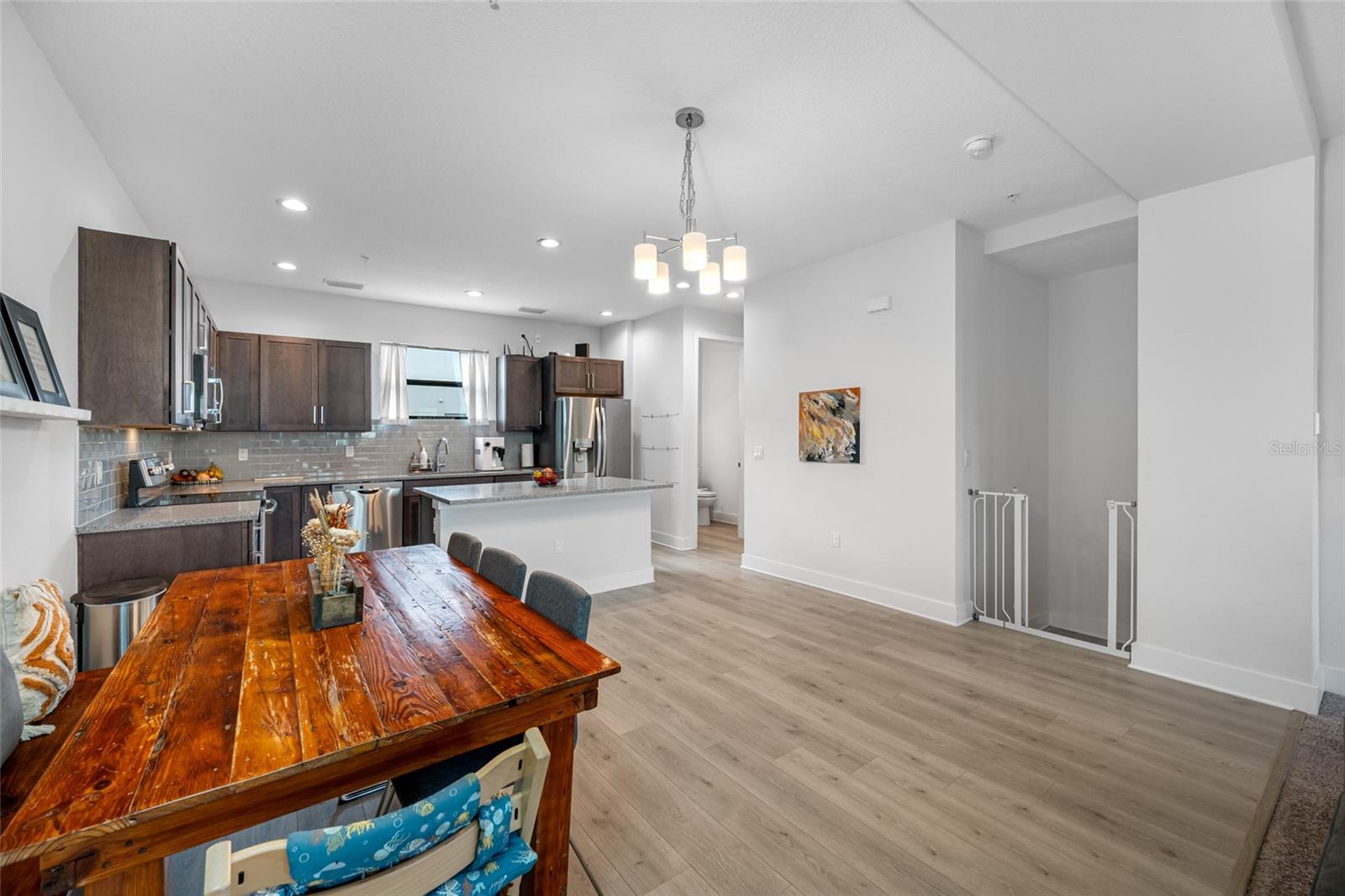 UPTOWN KENWOOD TOWNHOMES - Residential Lease