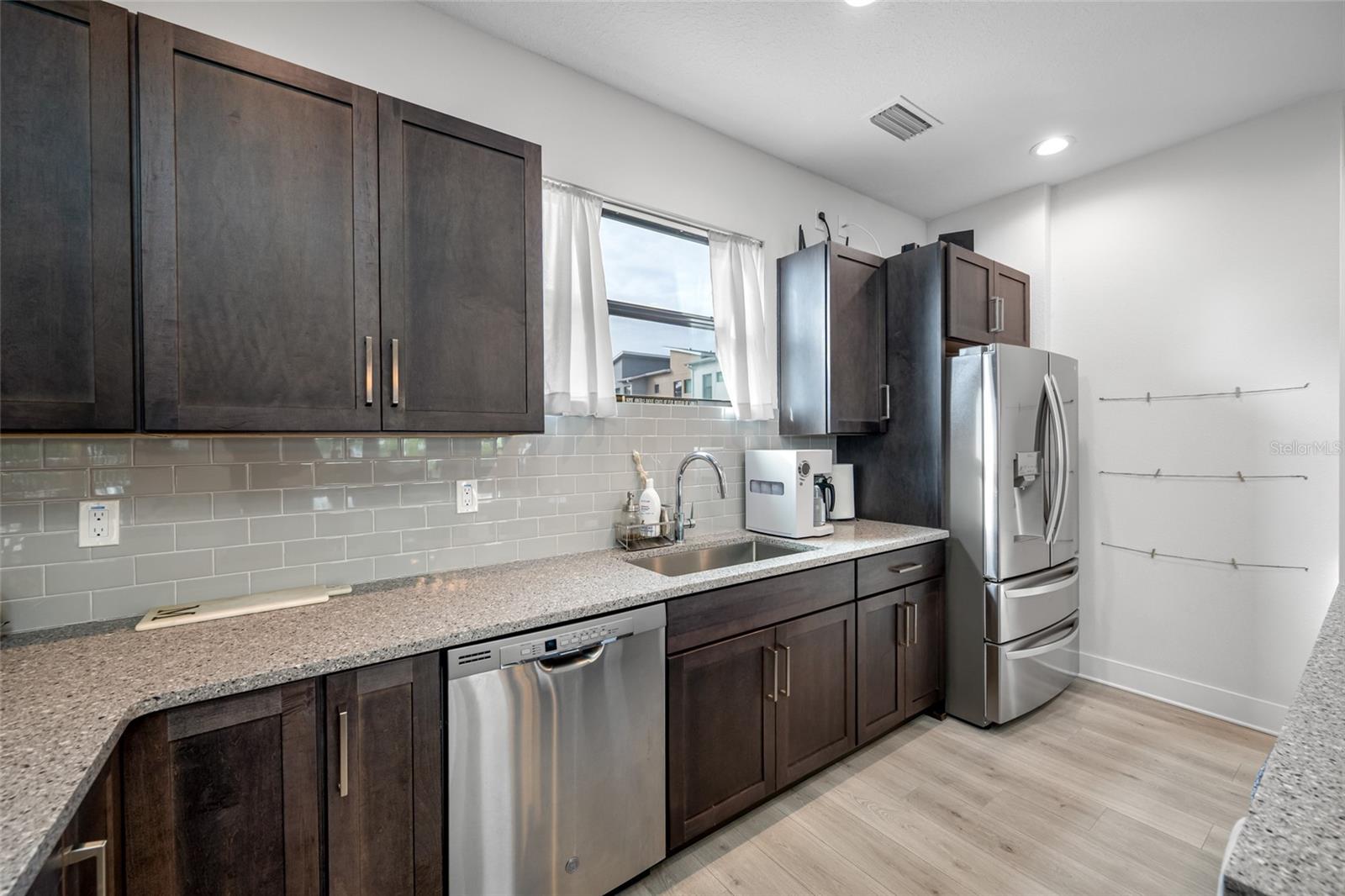 UPTOWN KENWOOD TOWNHOMES - Residential Lease