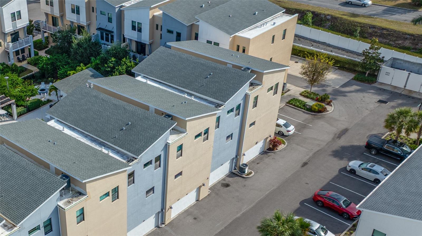 UPTOWN KENWOOD TOWNHOMES - Residential Lease