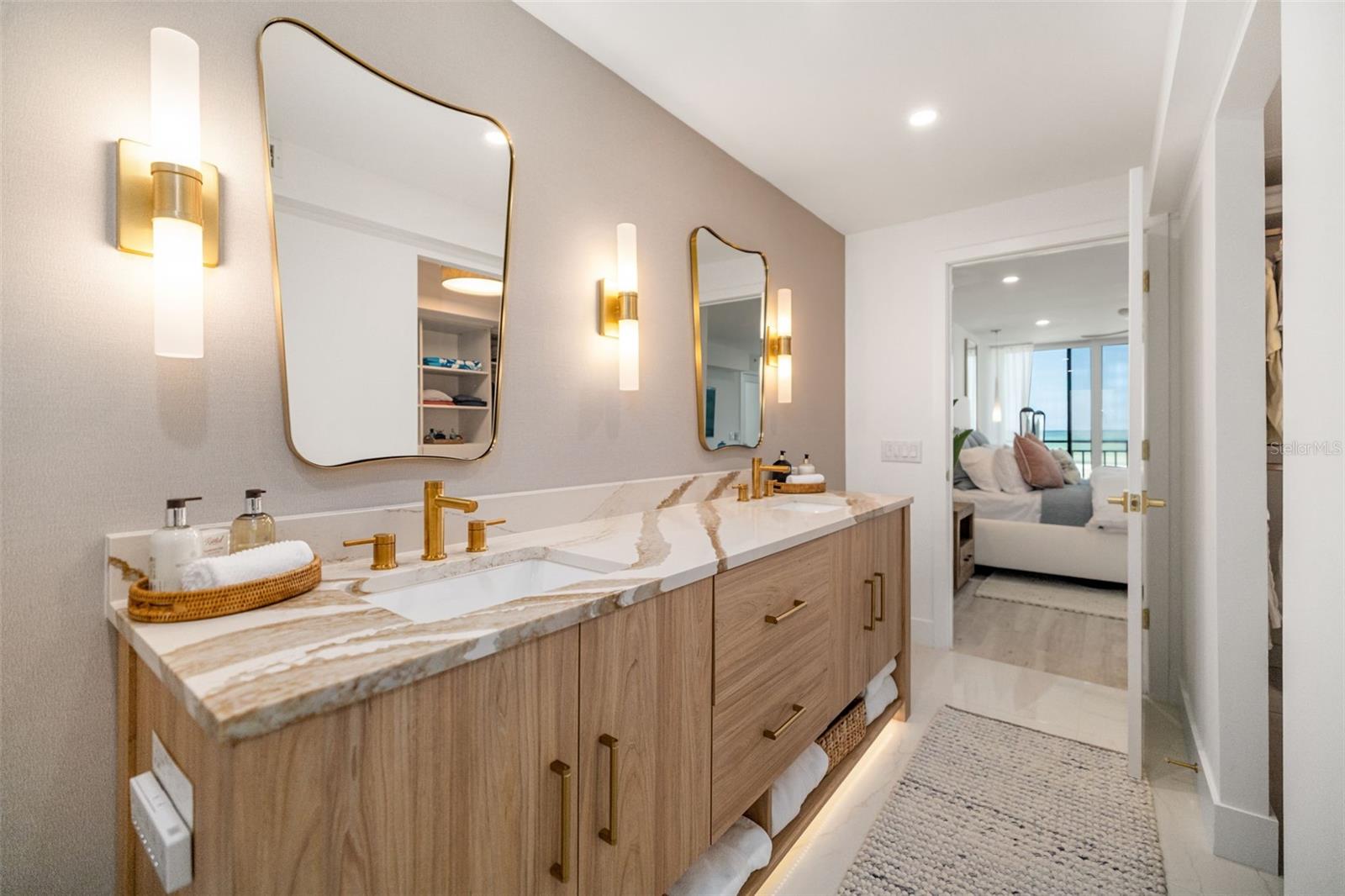 WHISPERING SANDS SEC 7 - Residential Lease