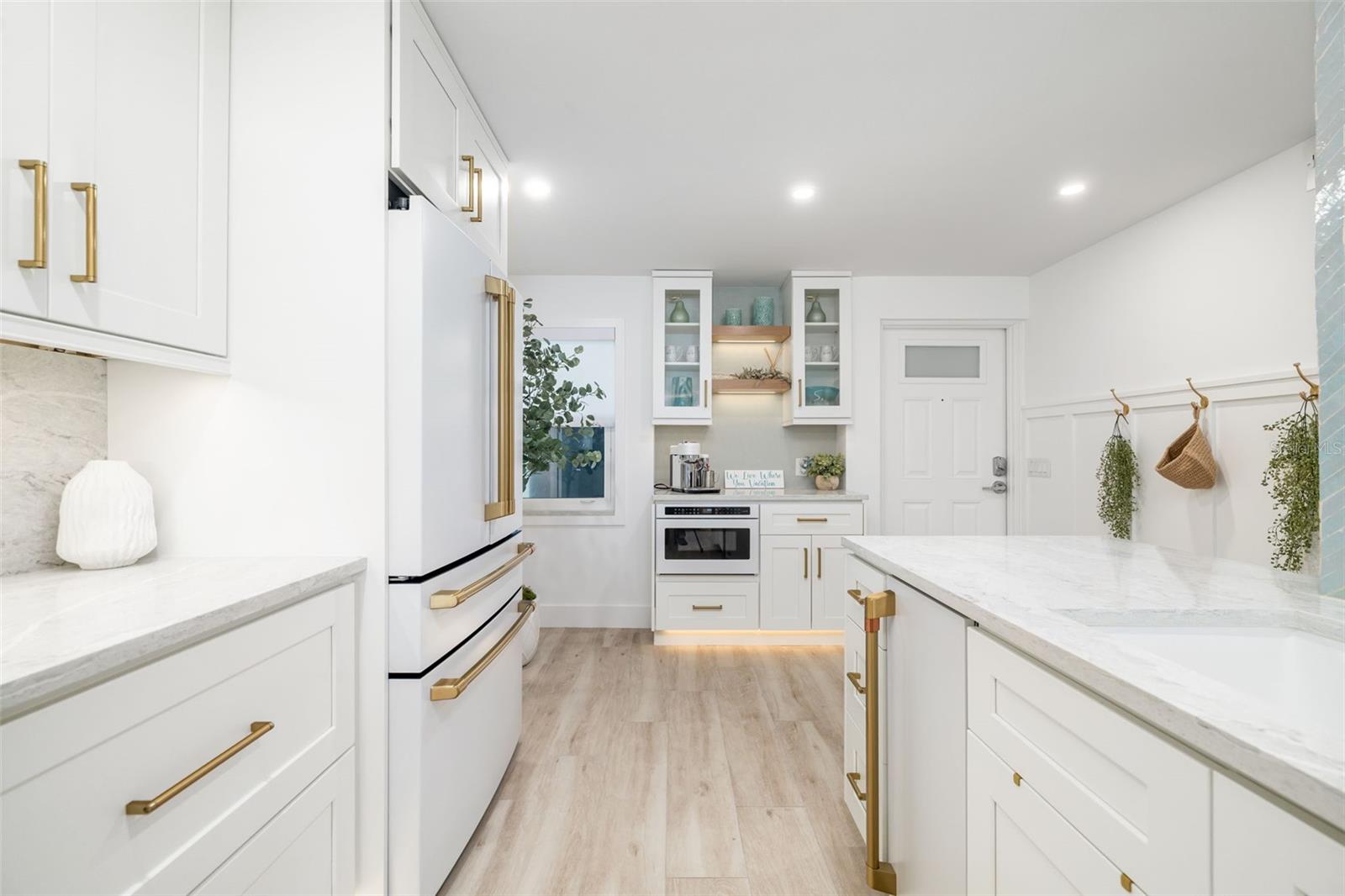 WHISPERING SANDS SEC 7 - Residential Lease