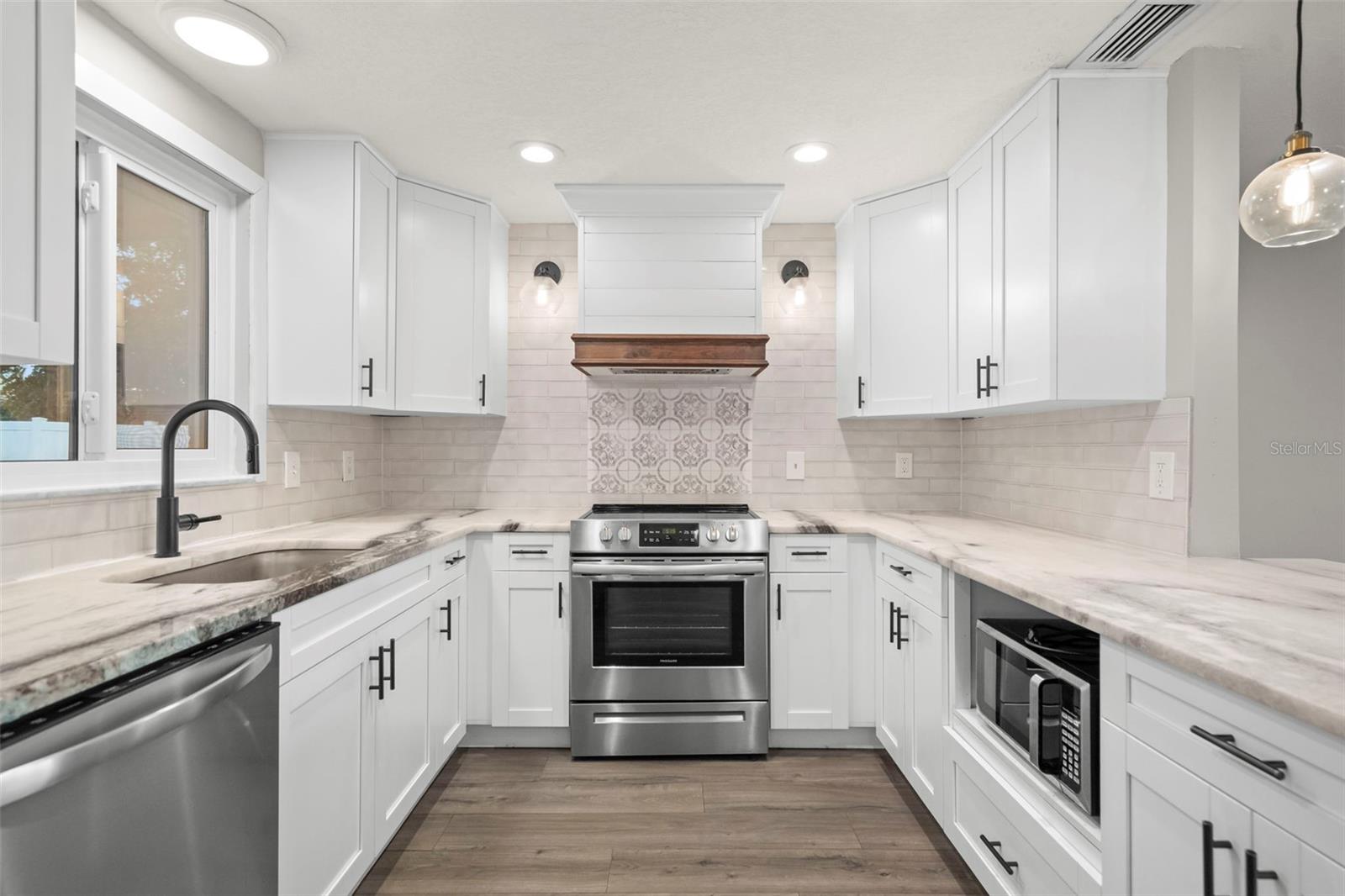 RIDGE PARK ESTATE - Residential