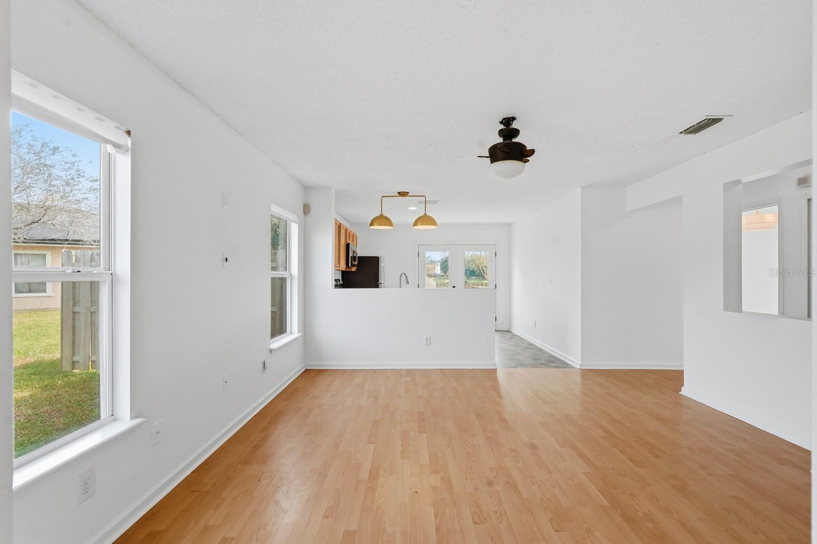 SAMARA LAKES - Residential