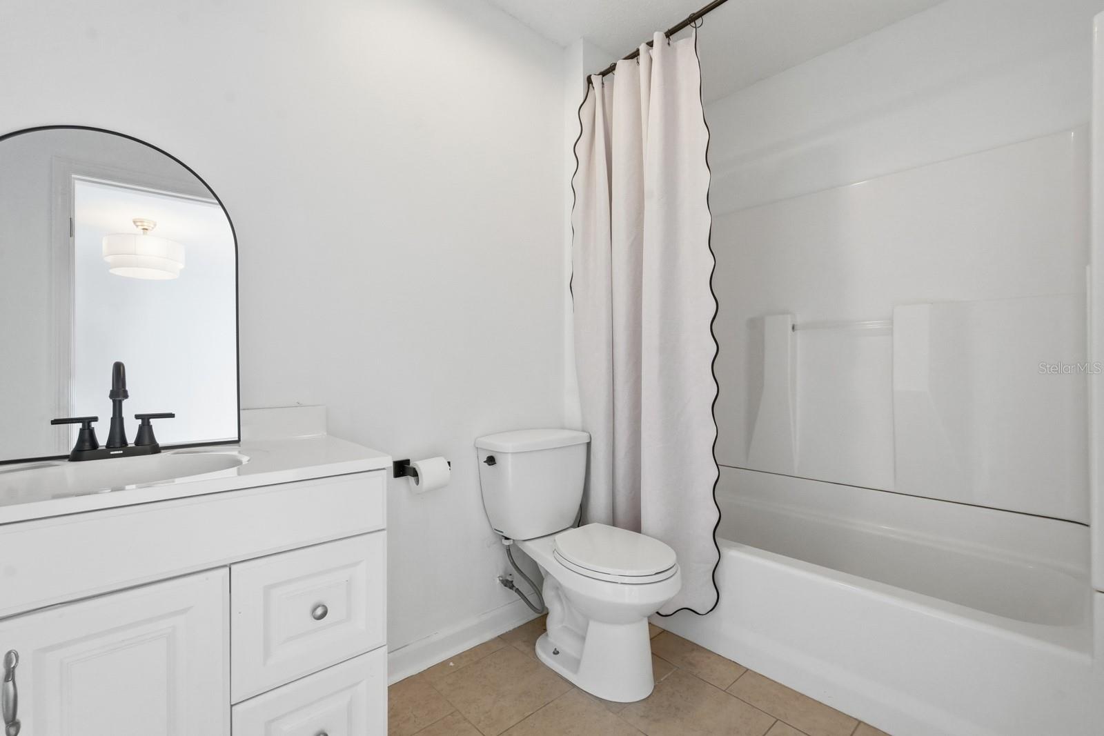 SAMARA LAKES - Residential