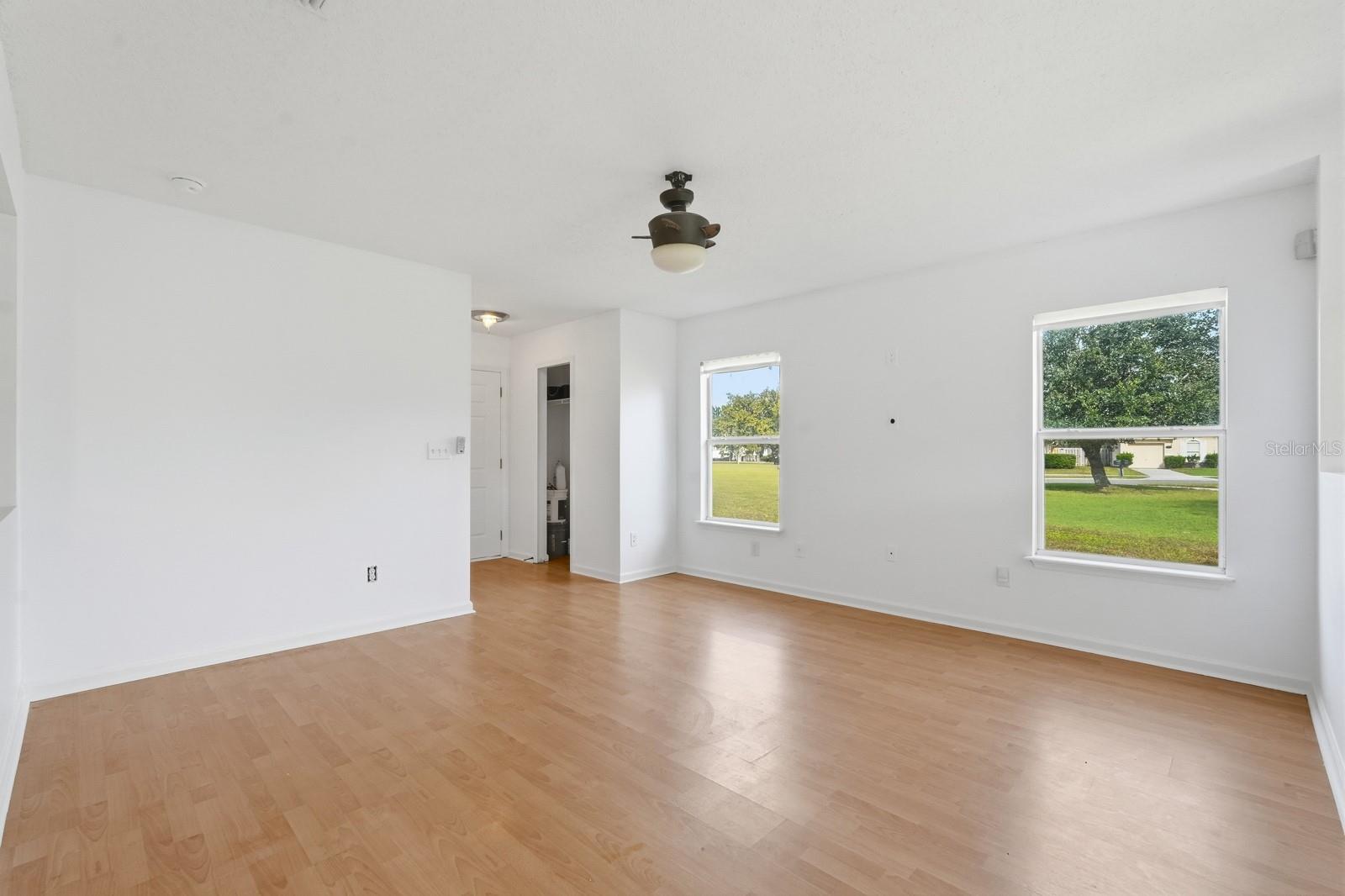 SAMARA LAKES - Residential