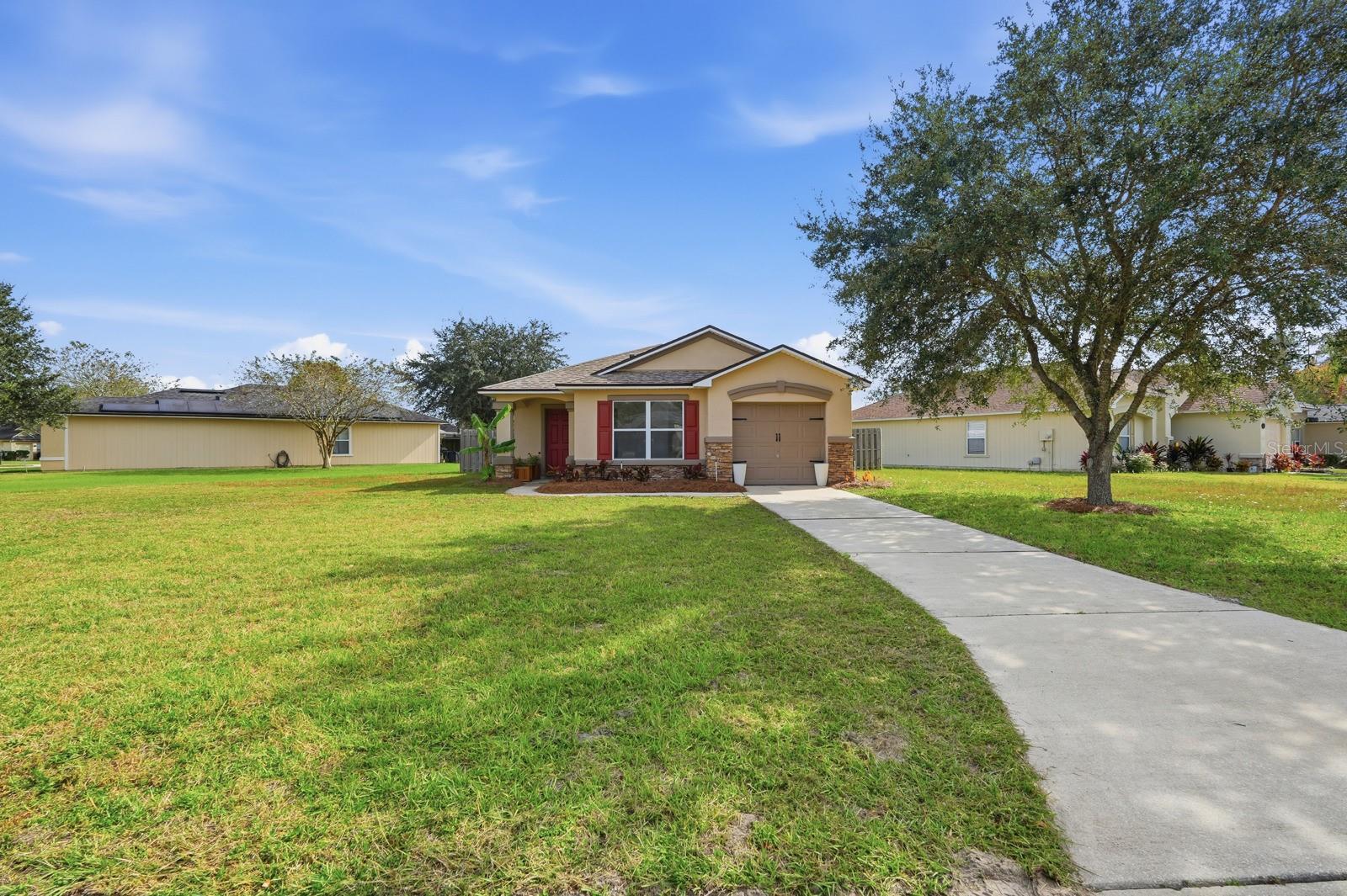 SAMARA LAKES - Residential