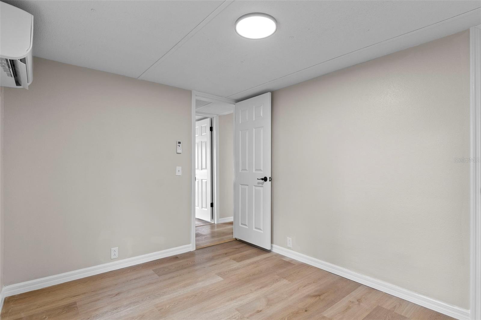 PINE LAKE - Residential