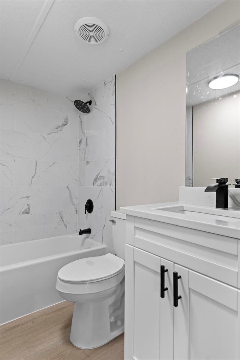 PINE LAKE - Residential