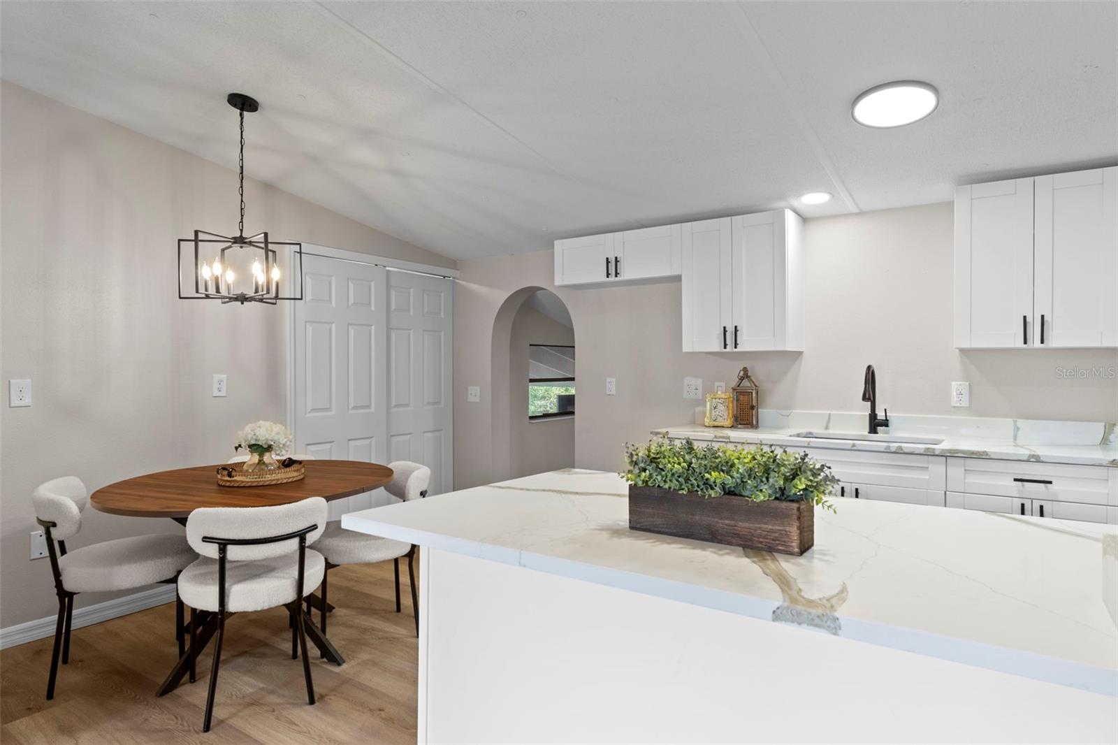 PINE LAKE - Residential