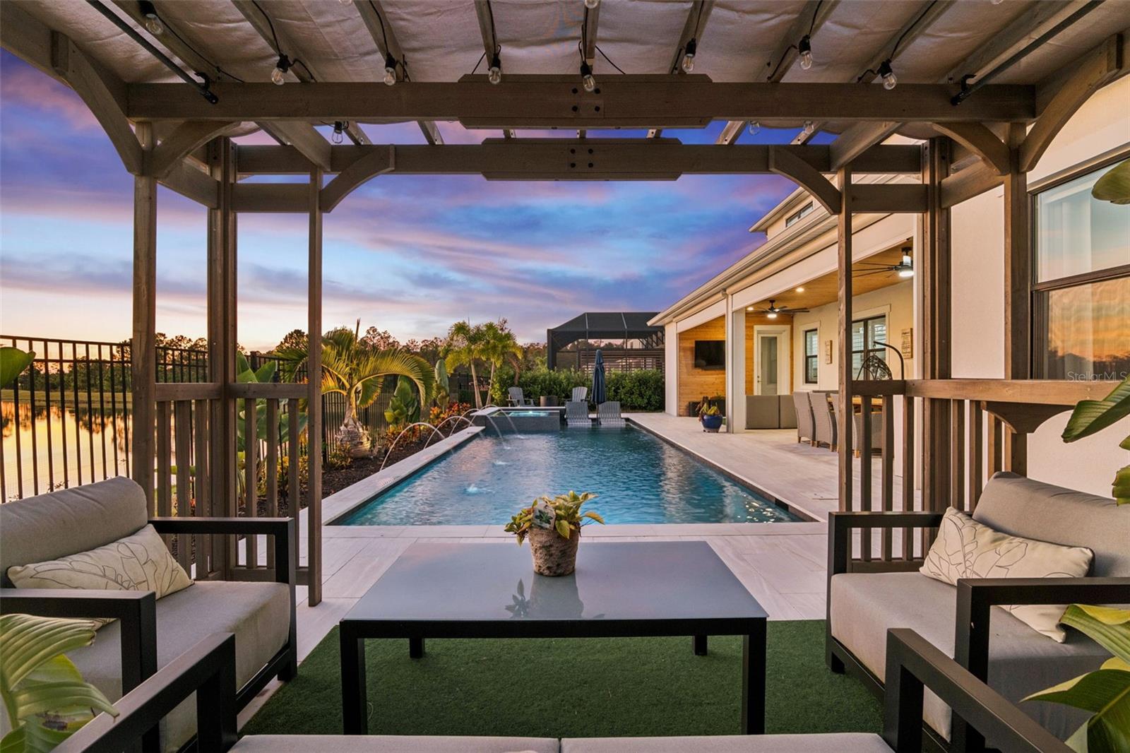 LAUREL POINTE PH 1 - Residential