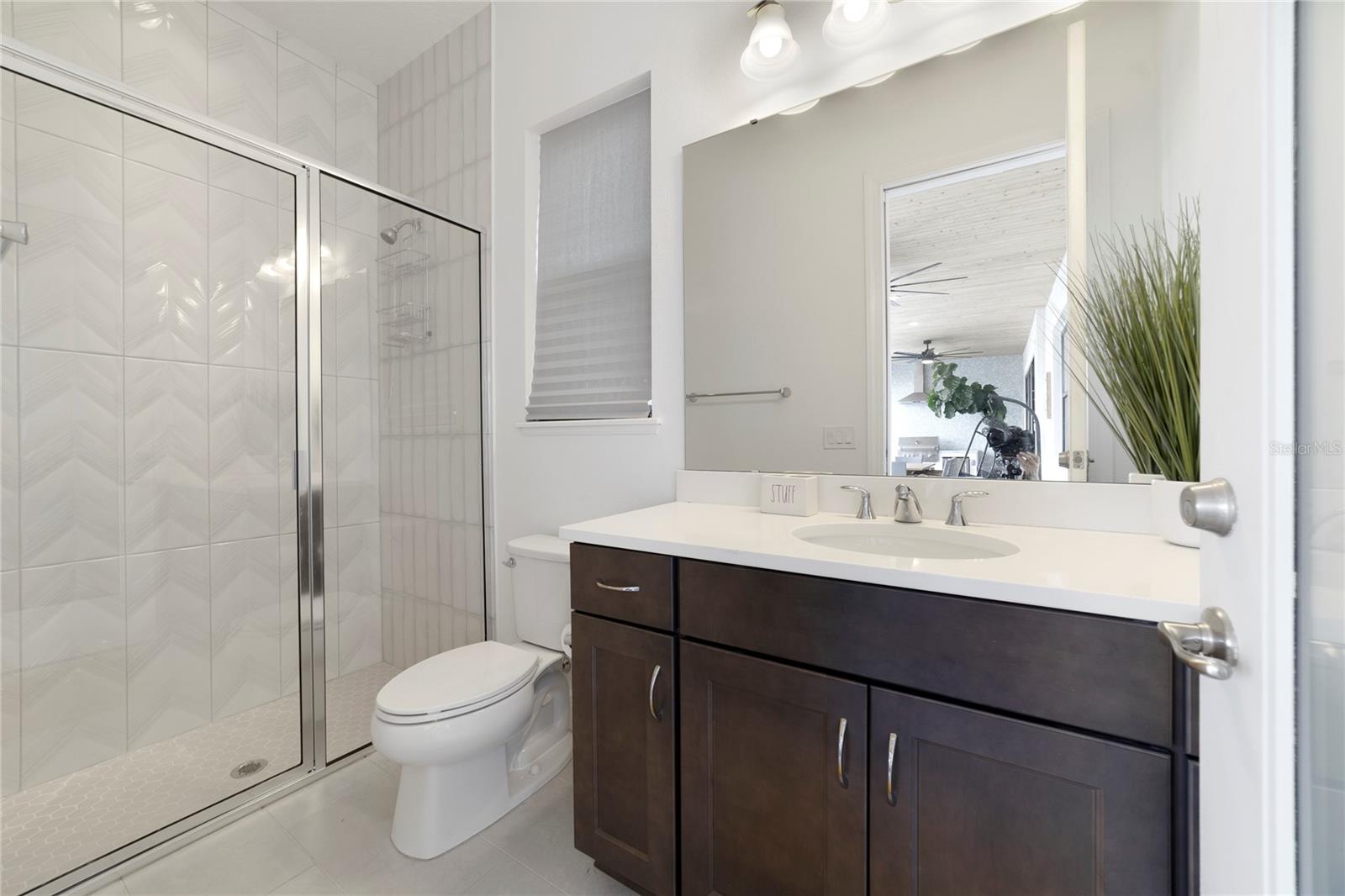 LAUREL POINTE PH 1 - Residential