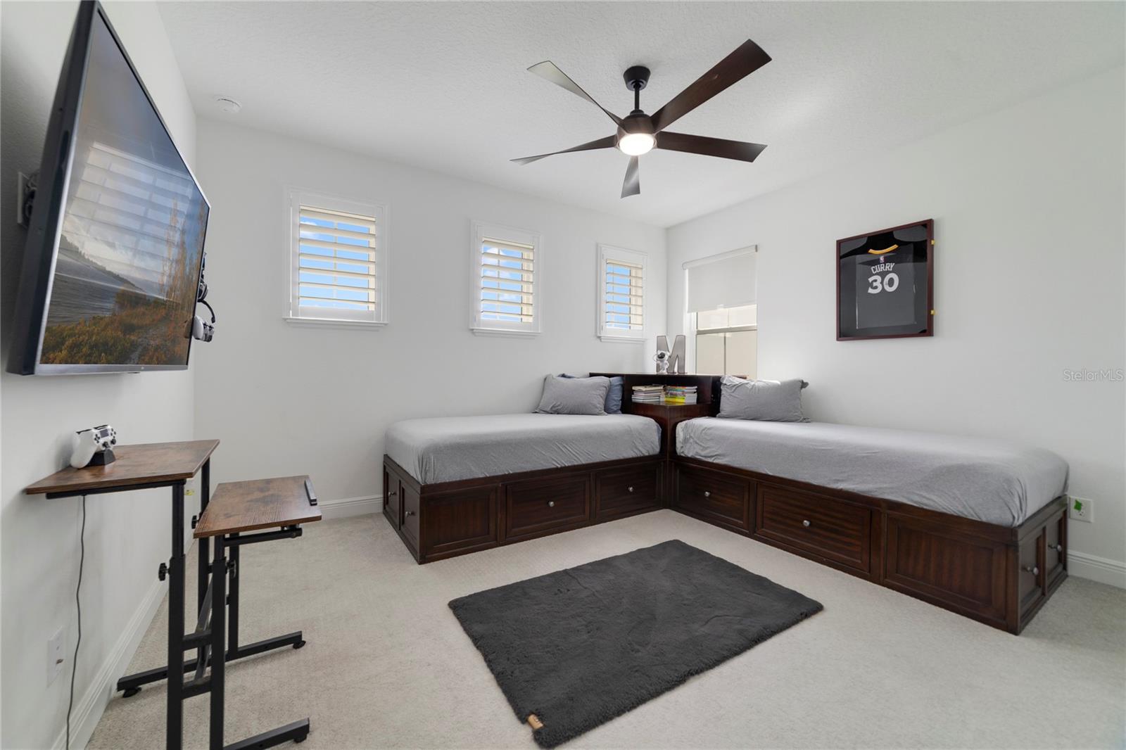 LAUREL POINTE PH 1 - Residential