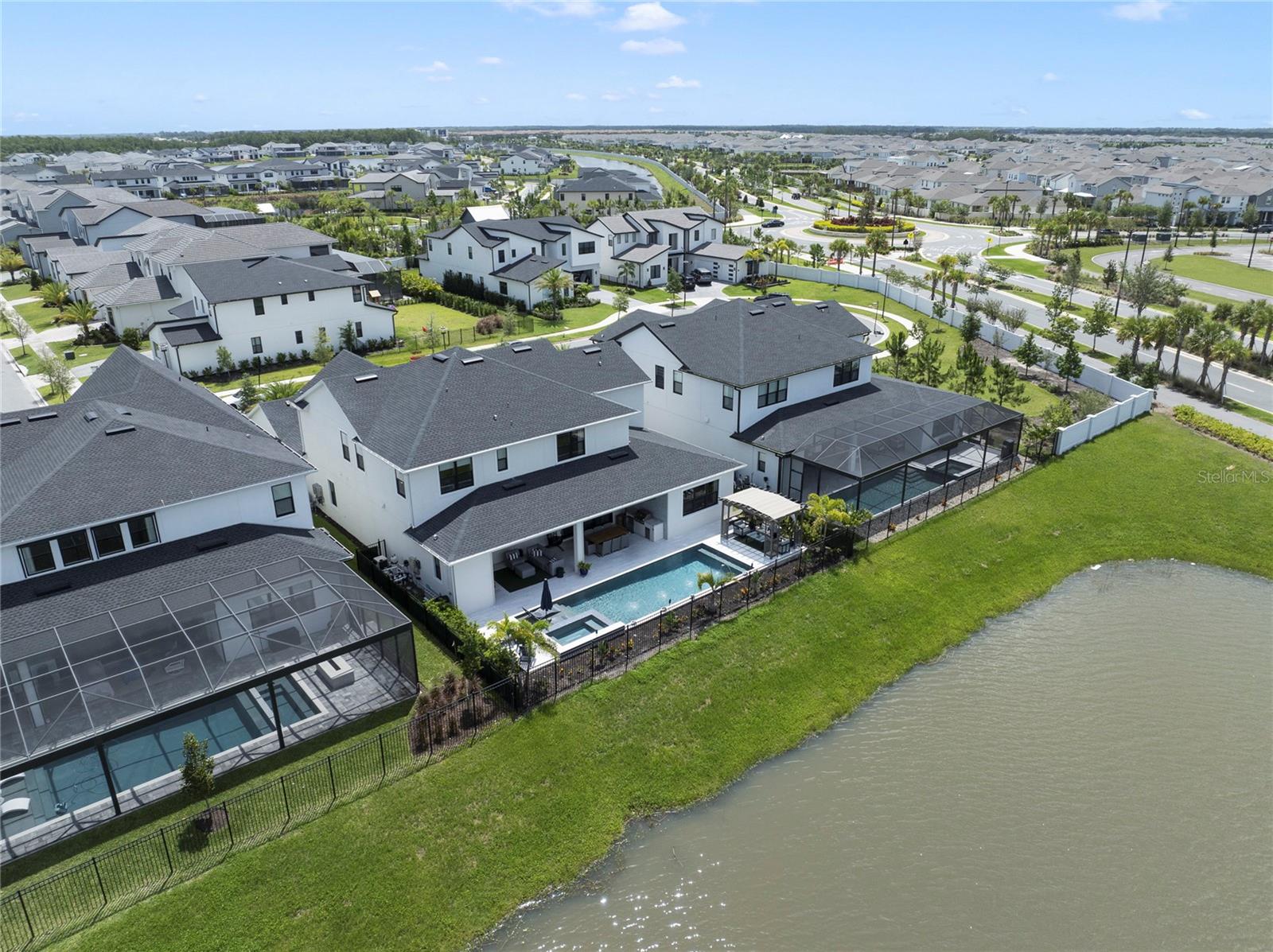 LAUREL POINTE PH 1 - Residential