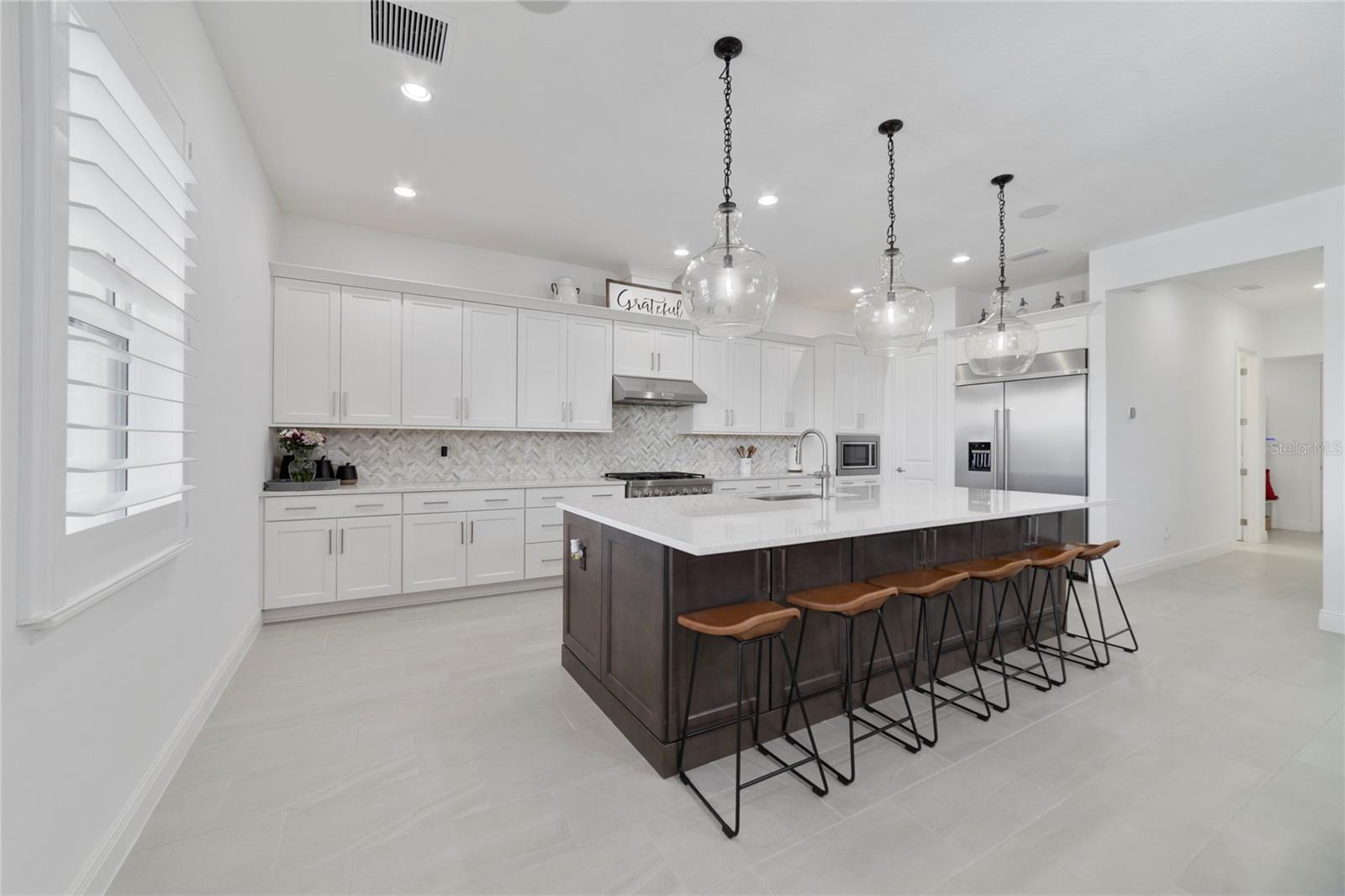 LAUREL POINTE PH 1 - Residential