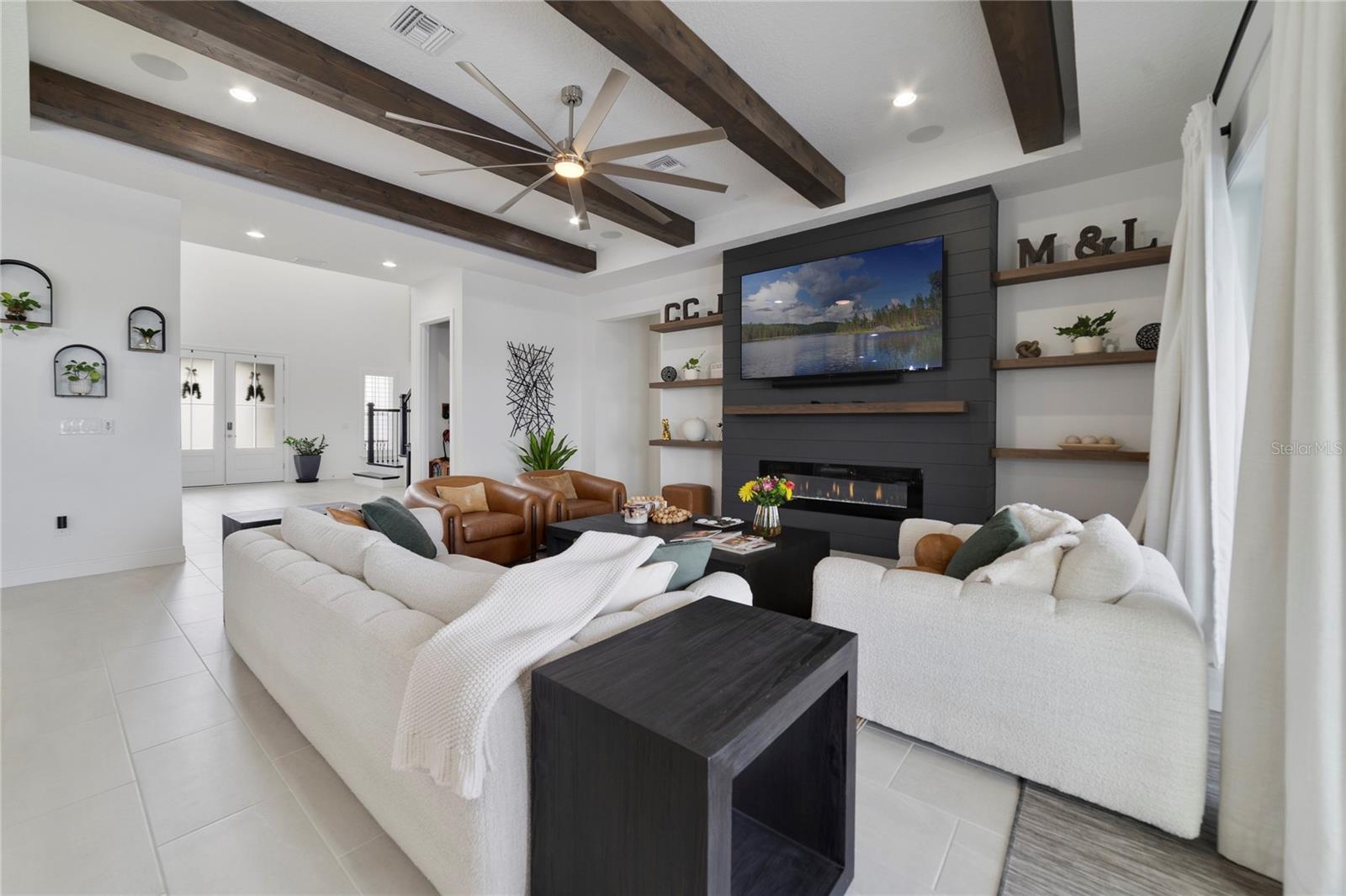 LAUREL POINTE PH 1 - Residential