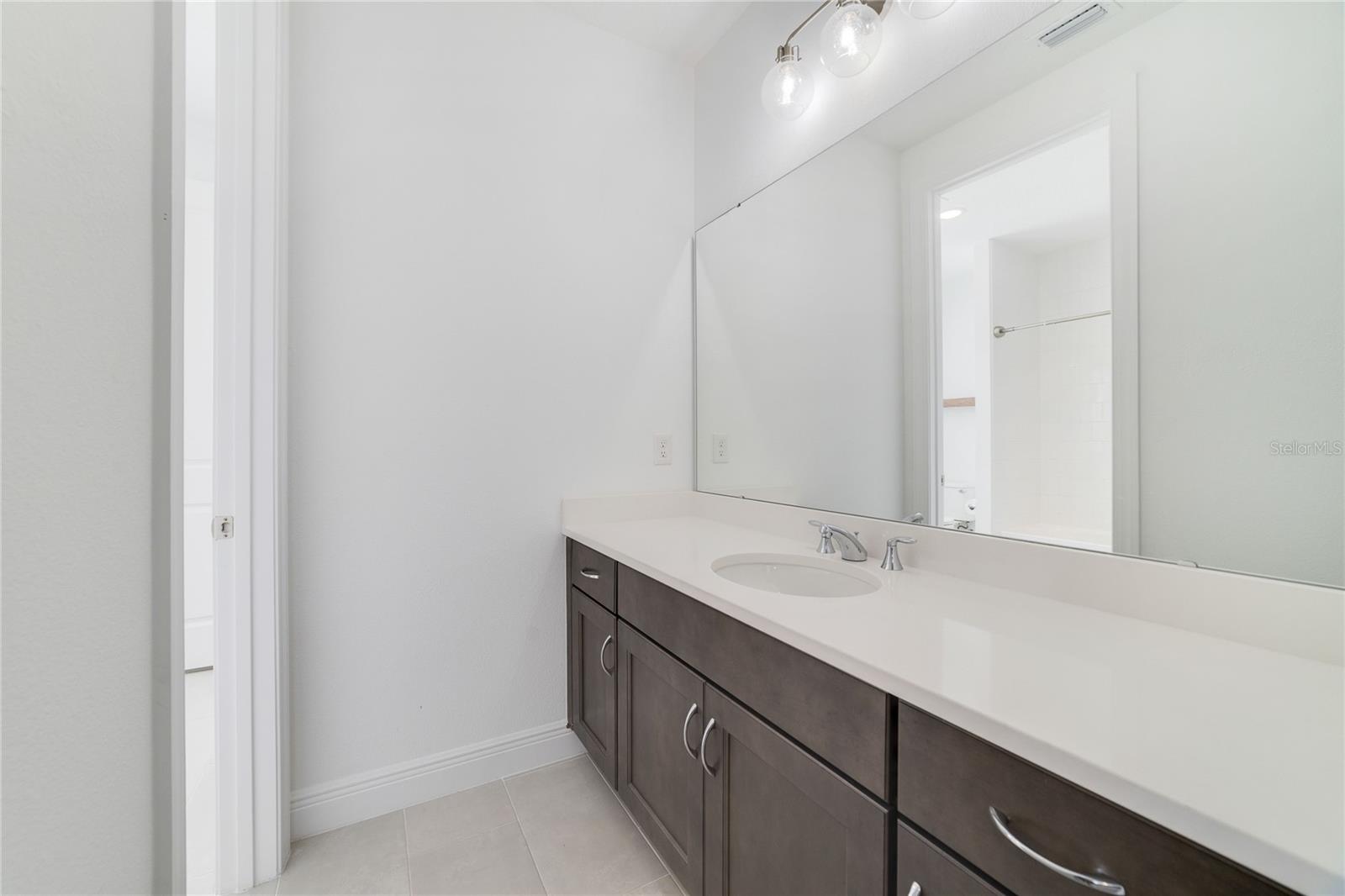 LAUREL POINTE PH 1 - Residential