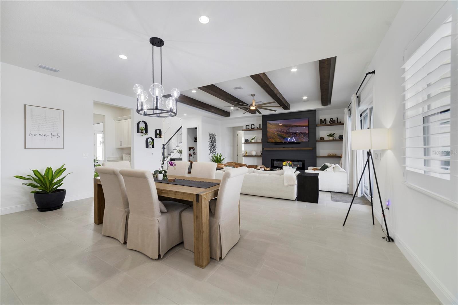 LAUREL POINTE PH 1 - Residential