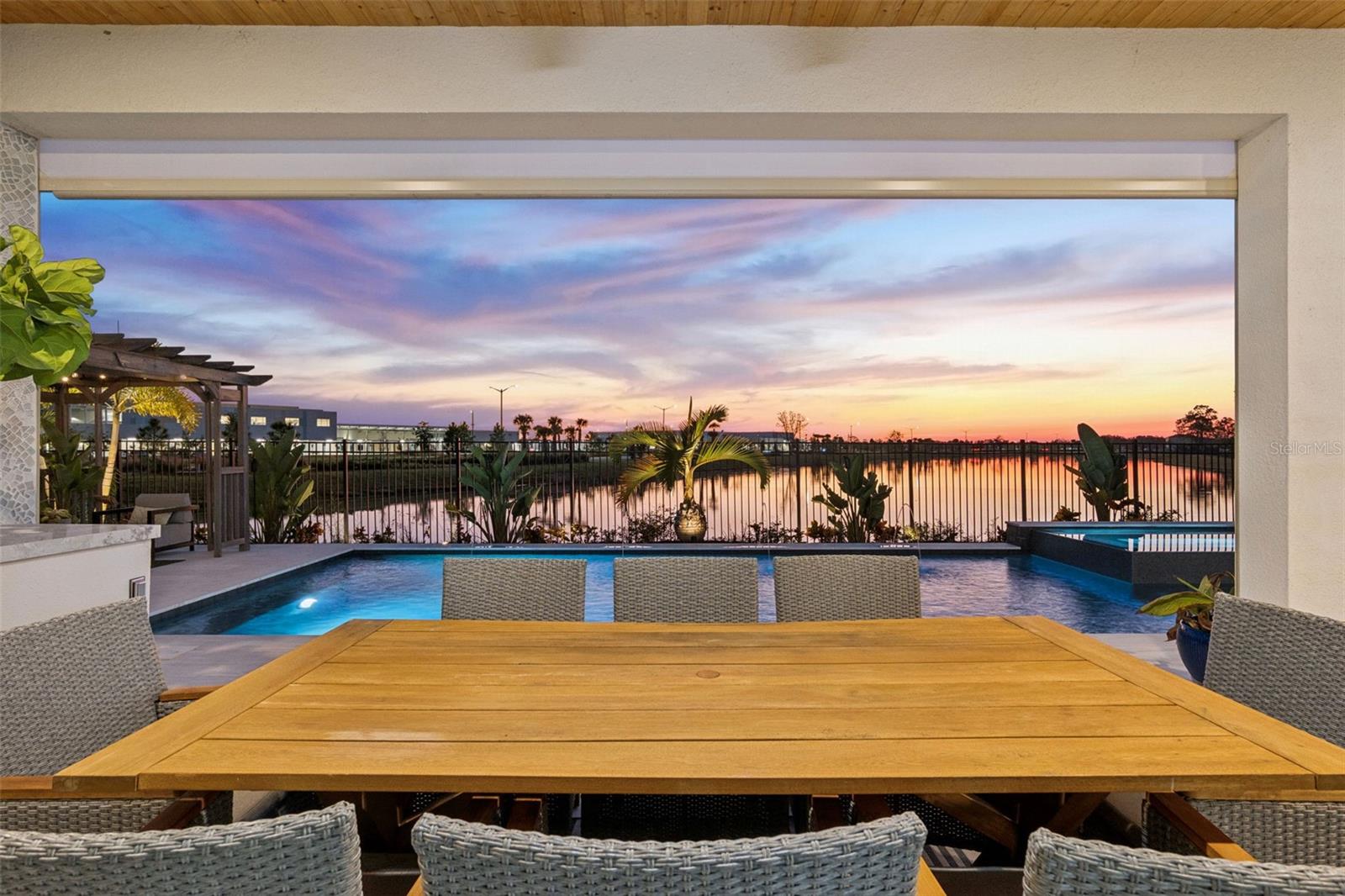 LAUREL POINTE PH 1 - Residential