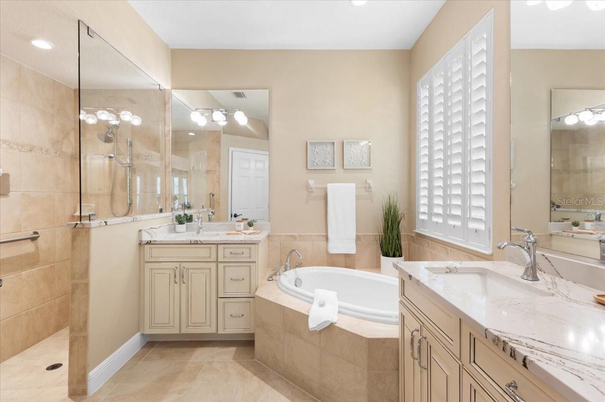 LAKEWOOD RANCH COUNTRY CLUB VILLAGE - Residential