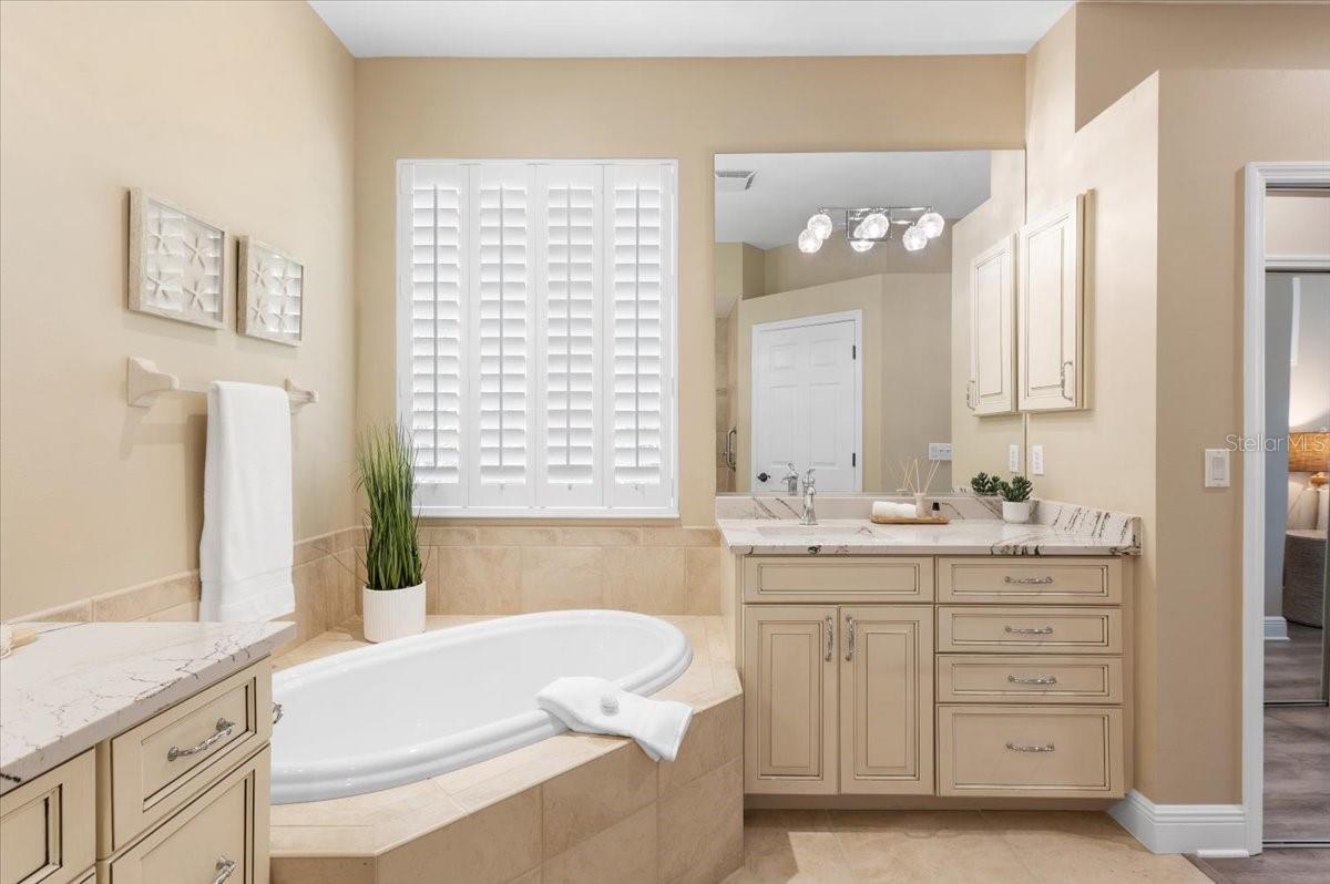 LAKEWOOD RANCH COUNTRY CLUB VILLAGE - Residential