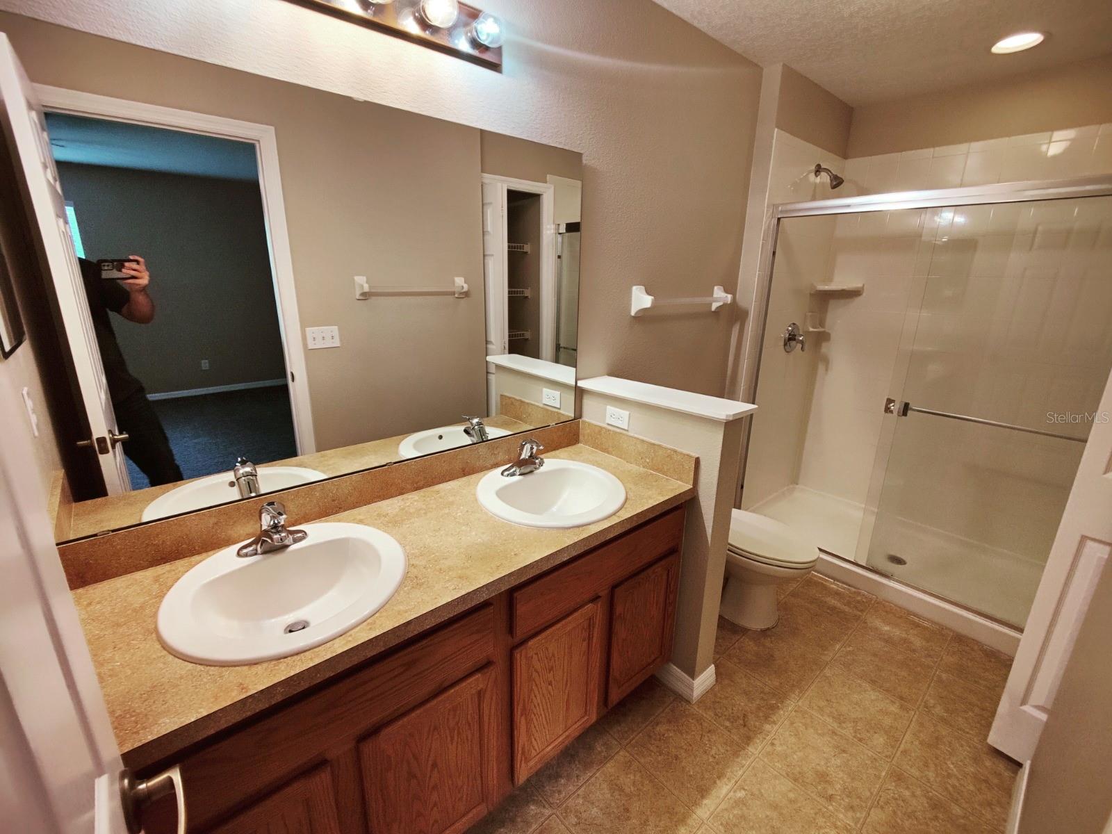 LYNWOOD/SOUTHMEADOW PH 03 - Residential Lease